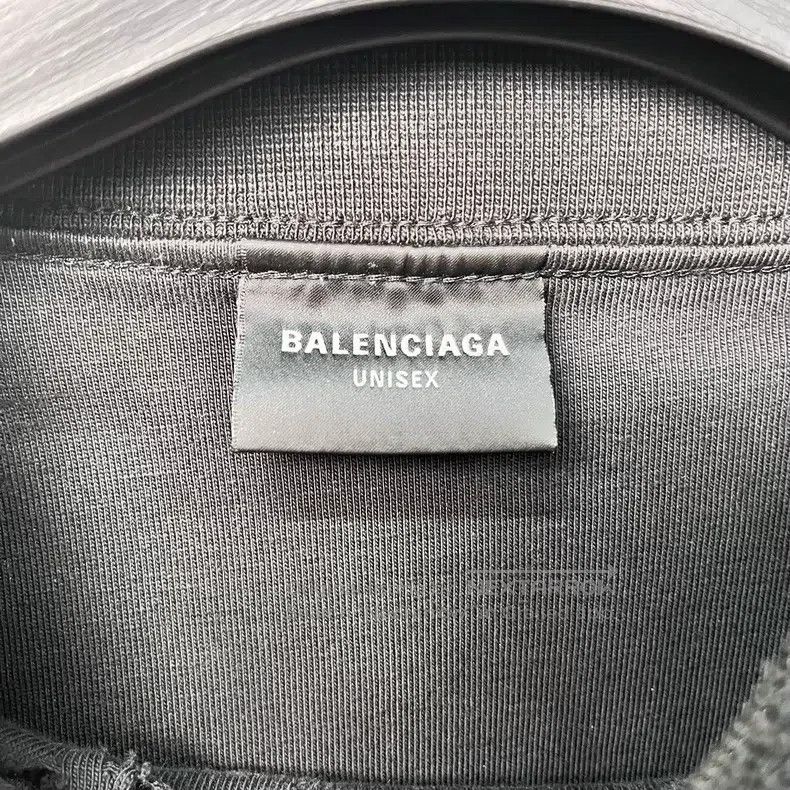 Balenciaga Balenciaga Ripped Style Black Logo Short Sleeve Size US M / EU 48-50 / 2 - 3 Thumbnail