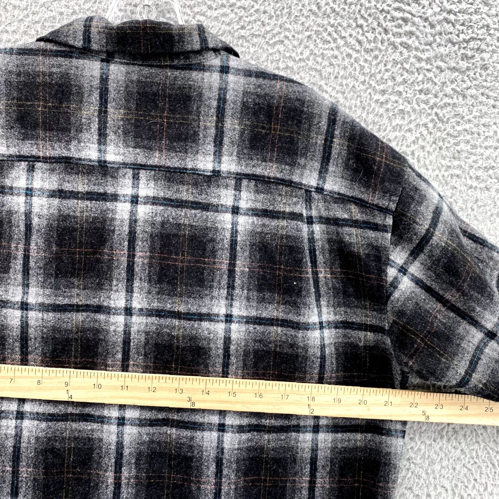 Pendleton Pendleton The Original Board Shirt Men's Medium Gray Plaid Wool Workwear Grunge Shirt Size US M / EU 48-50 / 2 - 5 Thumbnail