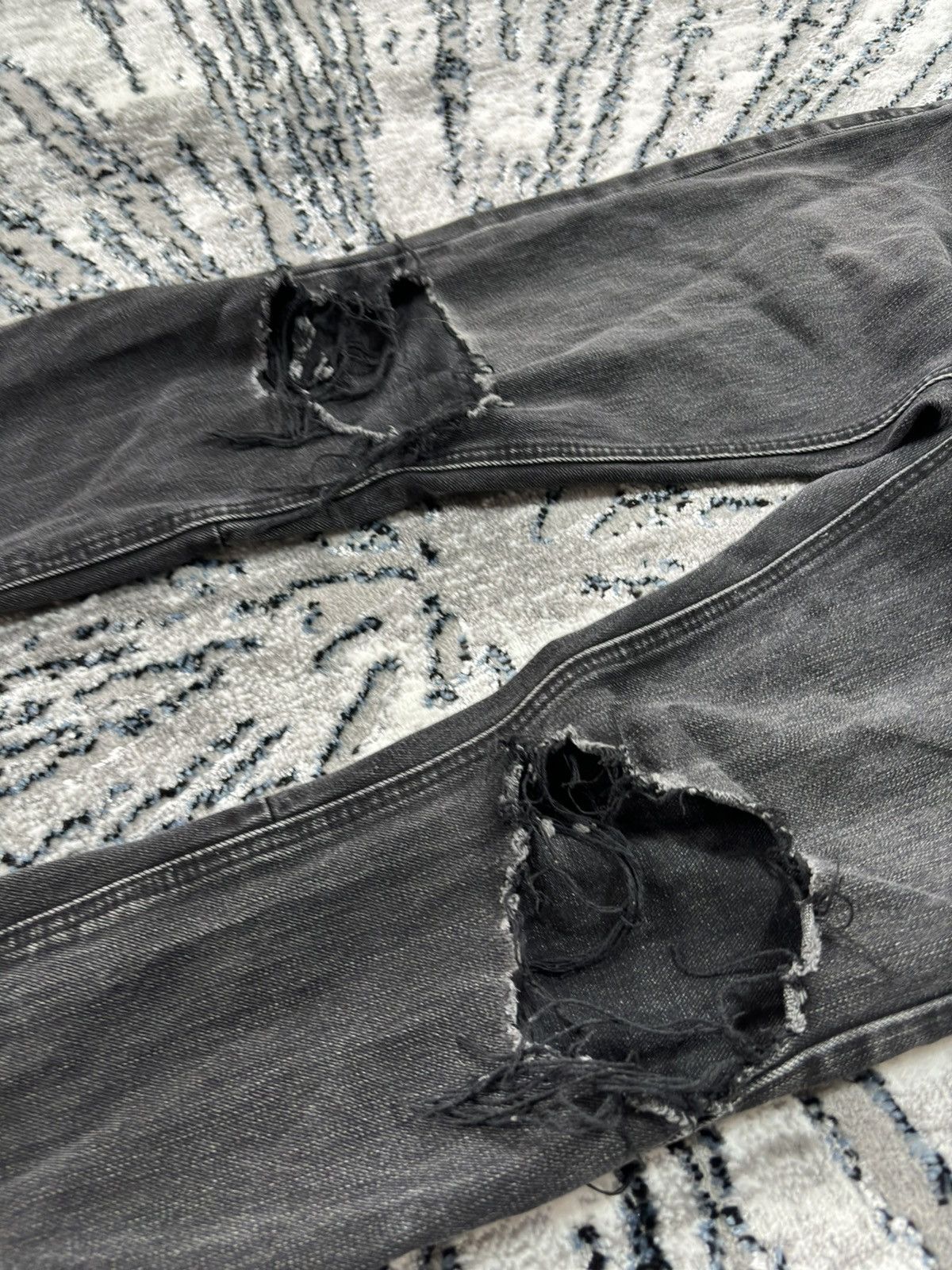 MNML MNML LA X Stretch Light Wash Distressed Skinny Denim 32 Size US 32 / EU 48 - 3 Thumbnail