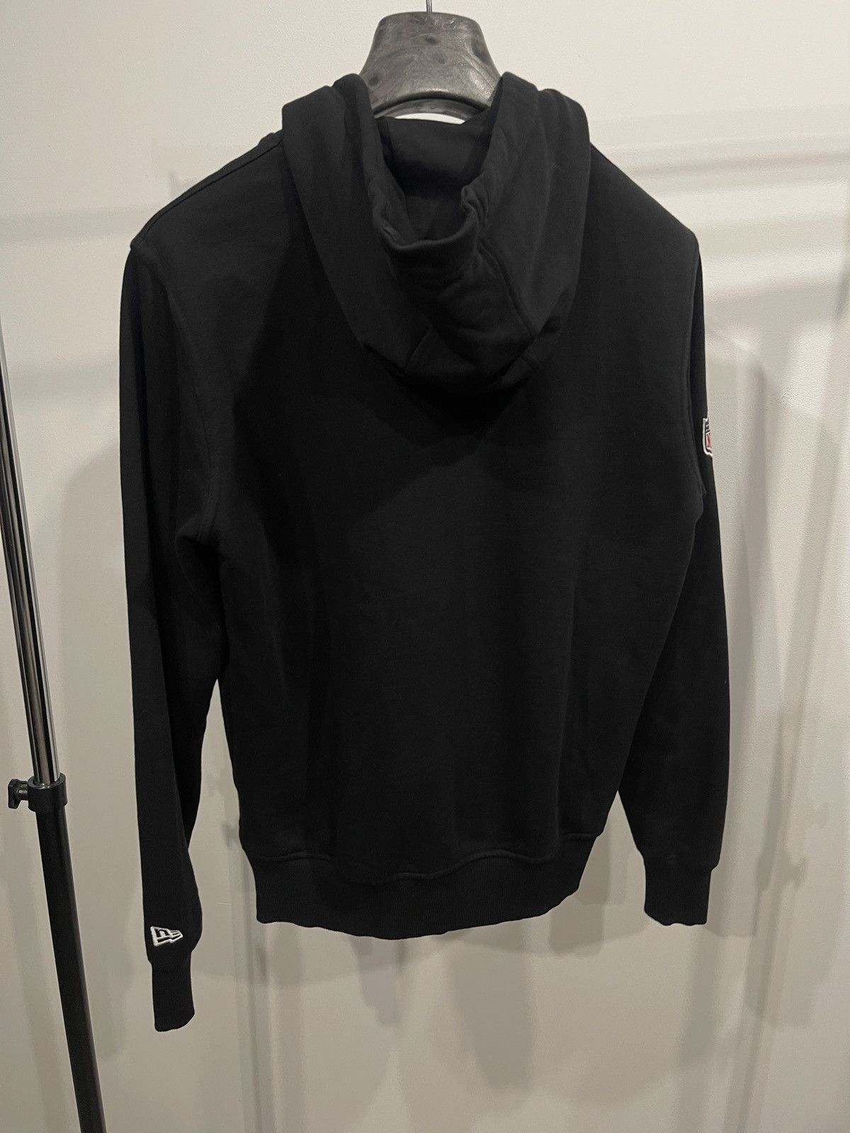 New Era NFL hoodie sweatshirt new era black big logo XS Size US XS / EU 42 / 0 - 6 Thumbnail