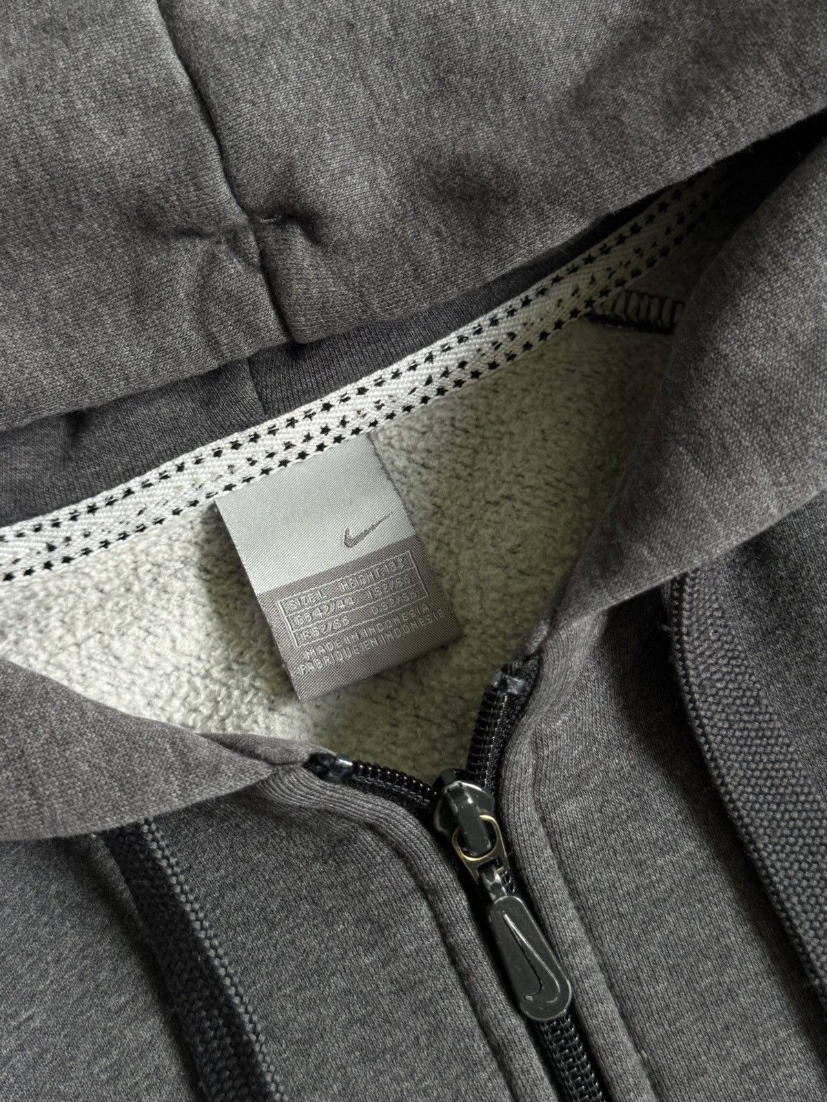 Nike Vintage Nike Y2K Zip Hoodie Size US L / EU 52-54 / 3 - 8 Thumbnail