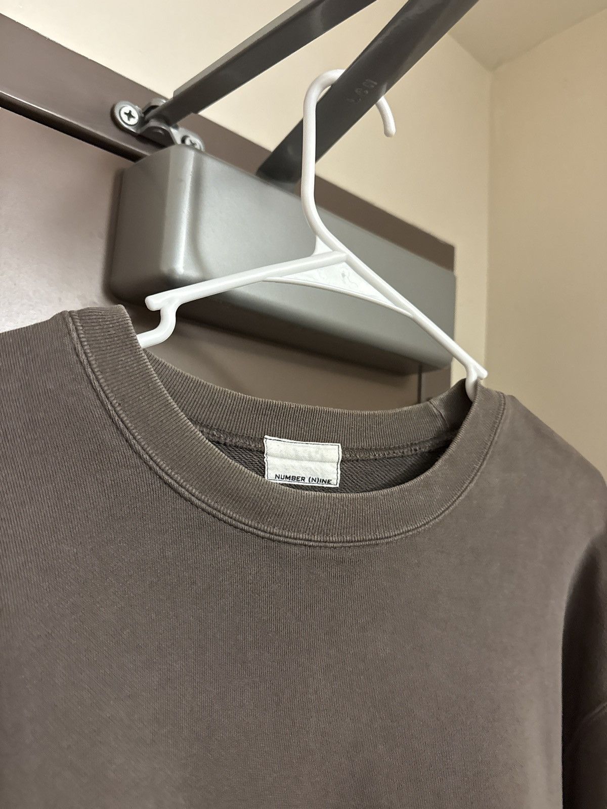 Number (N)ine number (n)ine crewneck (believed to be aw22) Size US L / EU 52-54 / 3 - 5 Thumbnail