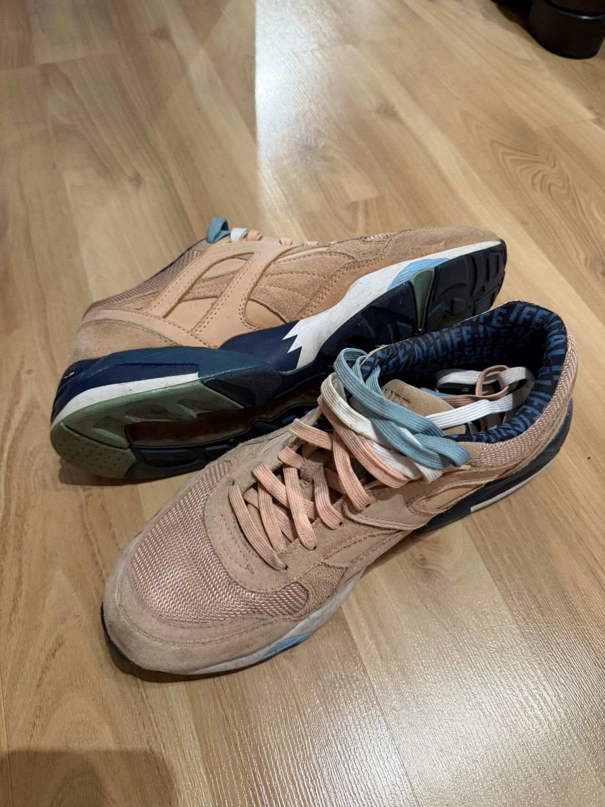 Alife × Puma Puma x ALIFE R698 Peach Suede Sneakers Size US 10 / EU 43 - 3 Thumbnail