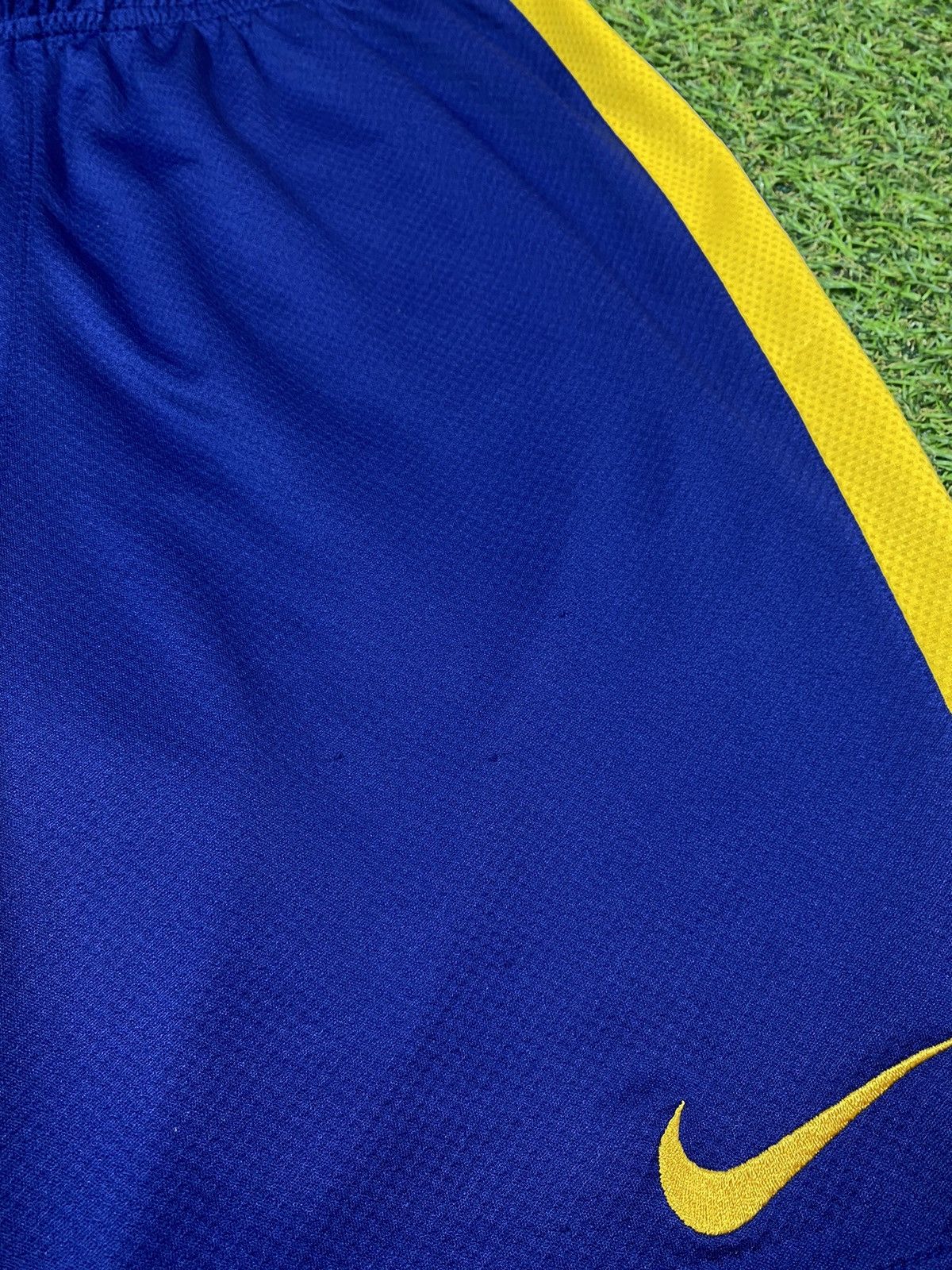 Nike Vintage Nike FC Barcelona shorts swoosh casual y2k size S Size US 30 / EU 46 - 2 Thumbnail