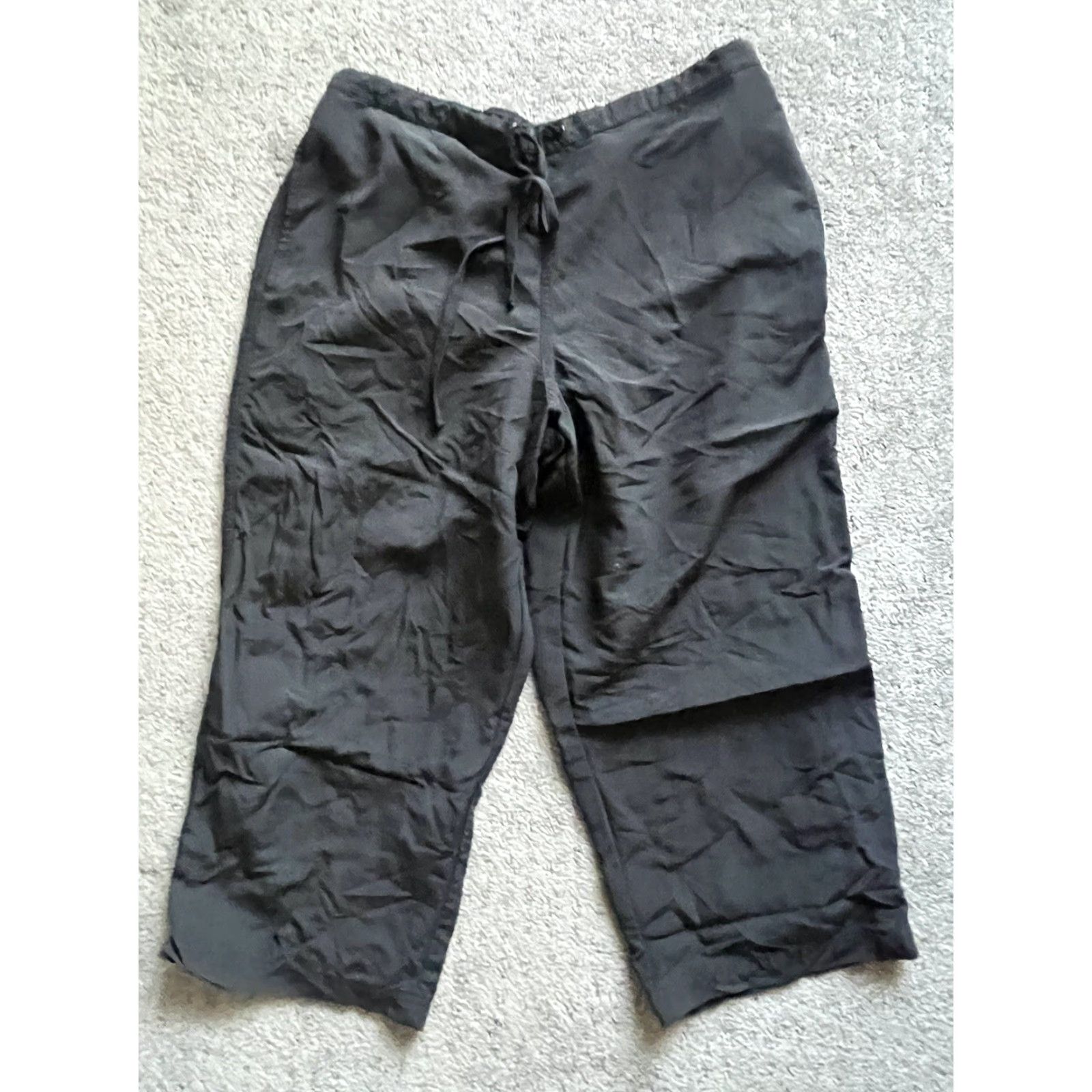 Vintage Womens Small LL Bean Nylon Cropped Pants UPF 50 Black Pants Cropped Womens Small LL Bean Nylon Black UPF 50 Size 28" / US 6 / IT 42 - 2 Thumbnail