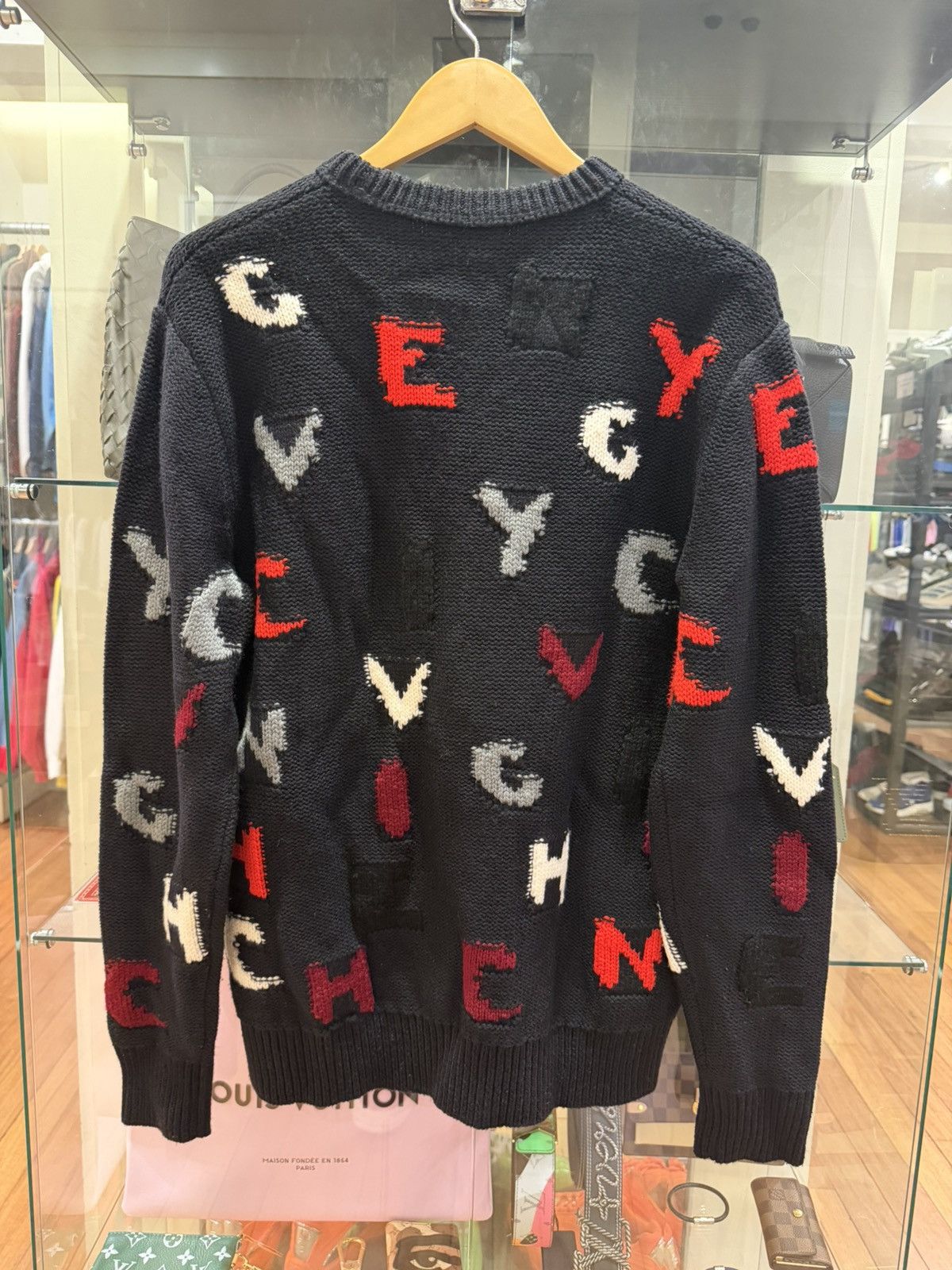 Givenchy Givenchy Letters Knit Sweater Size US M / EU 48-50 / 2 - 2 Thumbnail