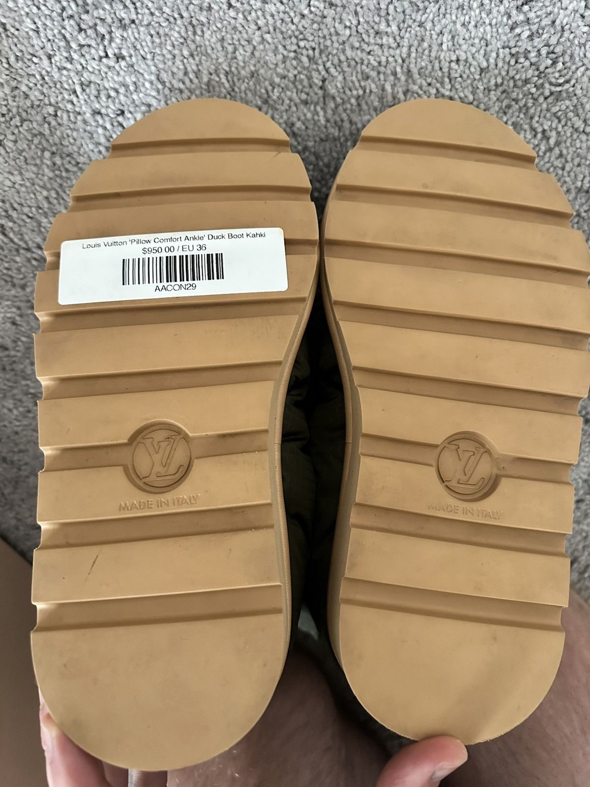 Louis Vuitton Barely used Louis Vuitton Duck Boots Size US 5 / IT 35 - 5 Thumbnail