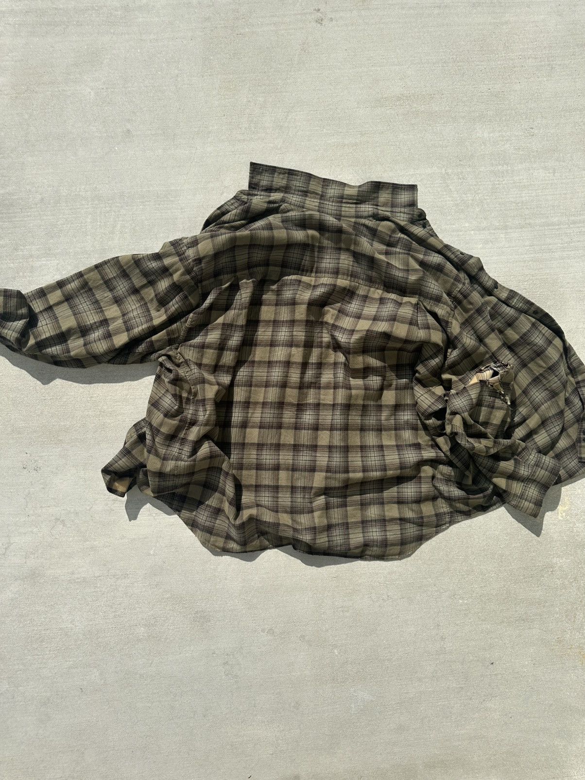 Balenciaga FW24Balenciaga Paris Liberty Hybrid T-shirt/Flannel Jacket Size US XL / EU 56 / 4 - 2 Thumbnail