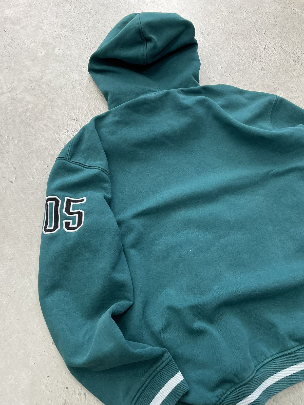 Fubu Fubu big logo rap hoodie y2k skater Size US L / EU 52-54 / 3 - 9 Thumbnail