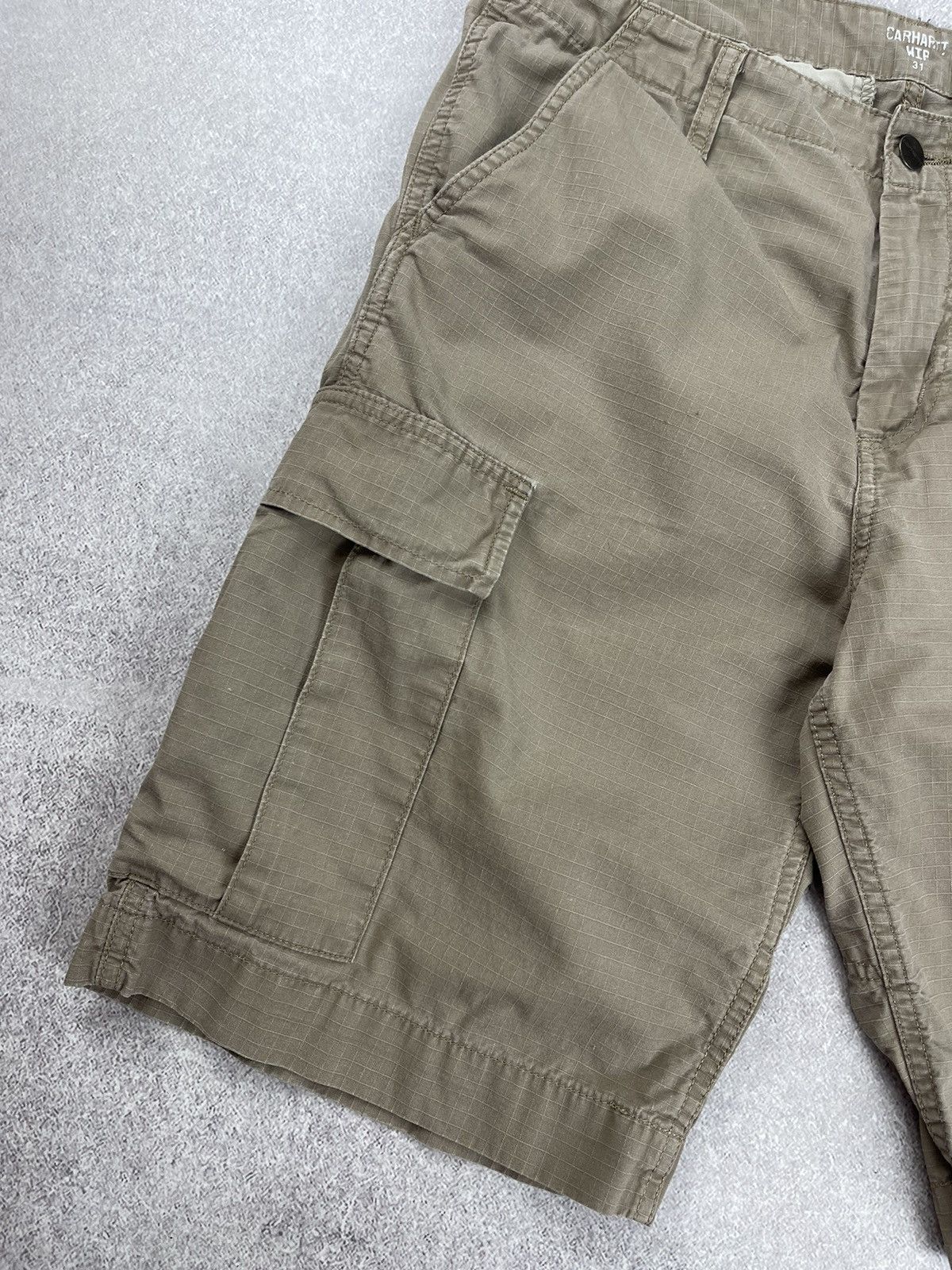 Carhartt Vintage Carhartt Regular Cargo Shorts Size 31 Size US 31 - 3 Thumbnail