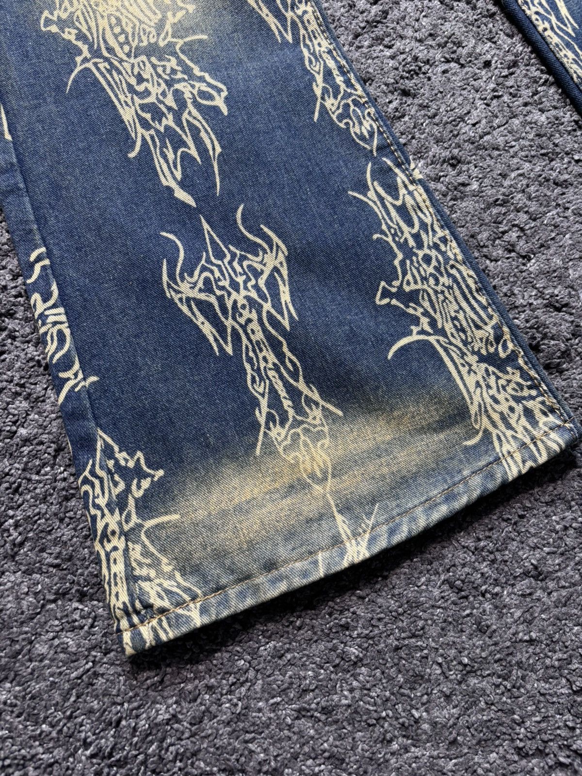 Vintage Vintage streetwear very rare art blue yellow flared jeans Size US 31 - 5 Thumbnail