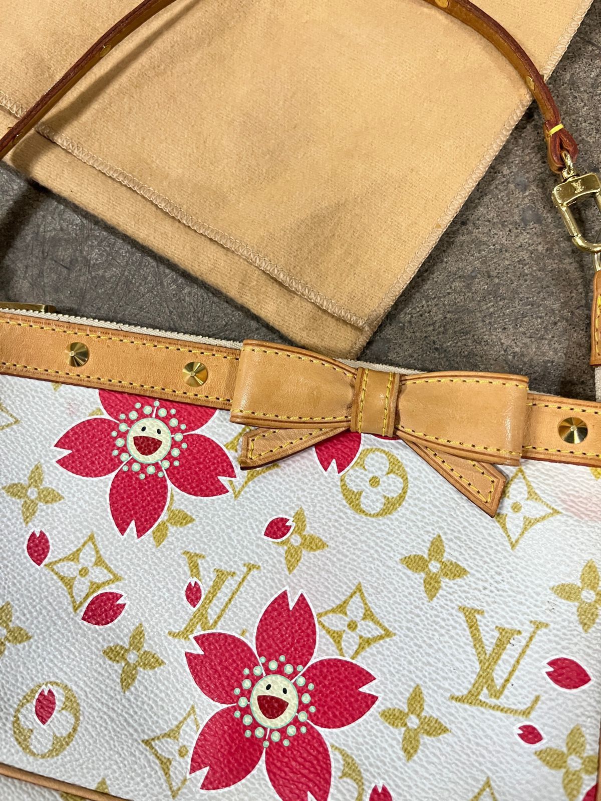 Louis Vuitton Louis vuitton x Murakami Size ONE SIZE - 3 Thumbnail