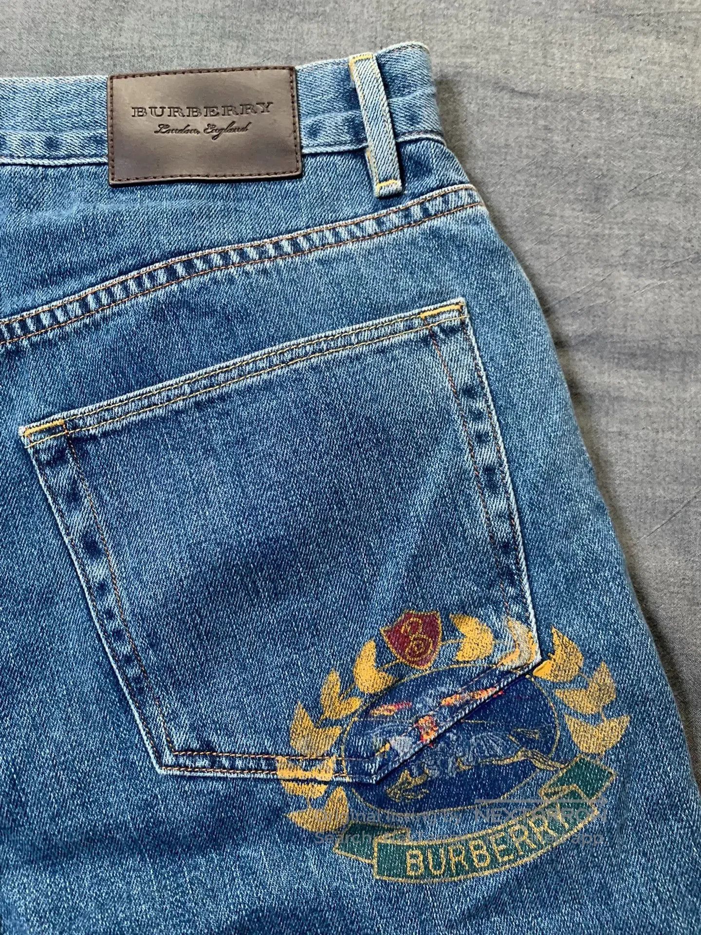 Burberry Burberry Horse Print Wide. Size 31" - 3 Thumbnail