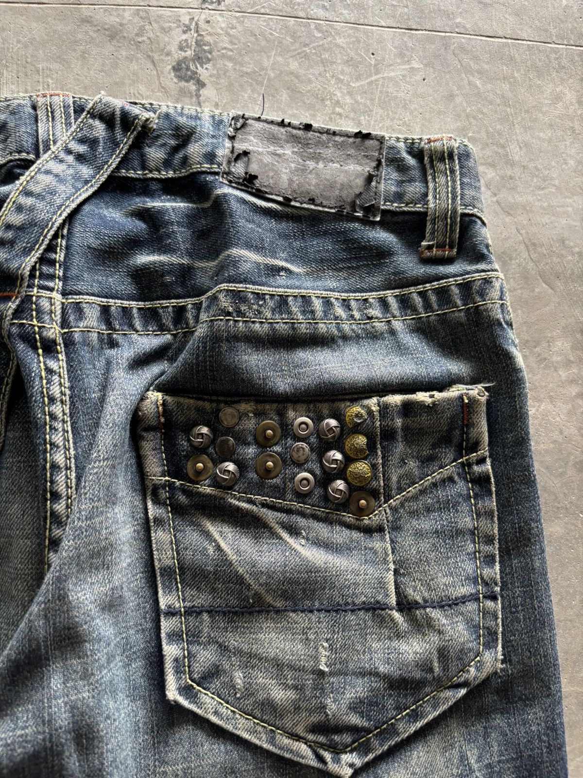 Tornado Mart FLARE LUCKY STORE JEANS JAPANESE DENIM STUDDED RUSTY MUDWASH Size US 31 - 18 Thumbnail