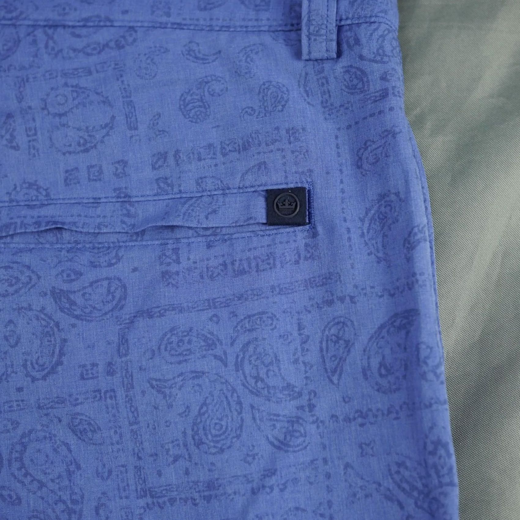 Peter Millar Peter Millar Shorts Mens 34 Blue Paisley Performance Golf Lightweight Stretch Chino 34 Inseam 10 in Regular Front Flat Front Pockets Womens? Size US 34 / EU 50 - 3 Thumbnail