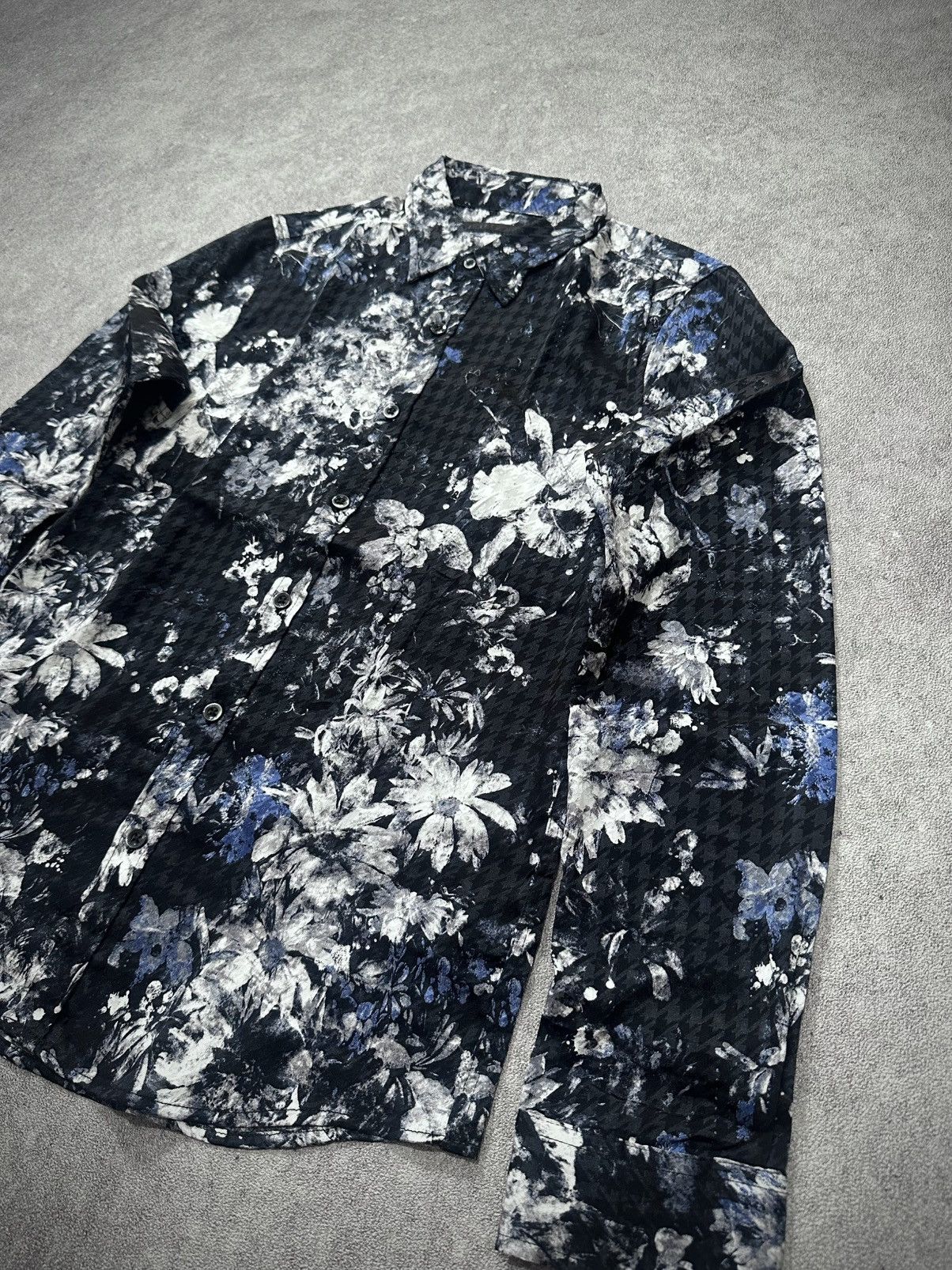 GOSTAR DE FUGA Fuga Flower Shirt Size US S / EU 44-46 / 1 - 3 Thumbnail