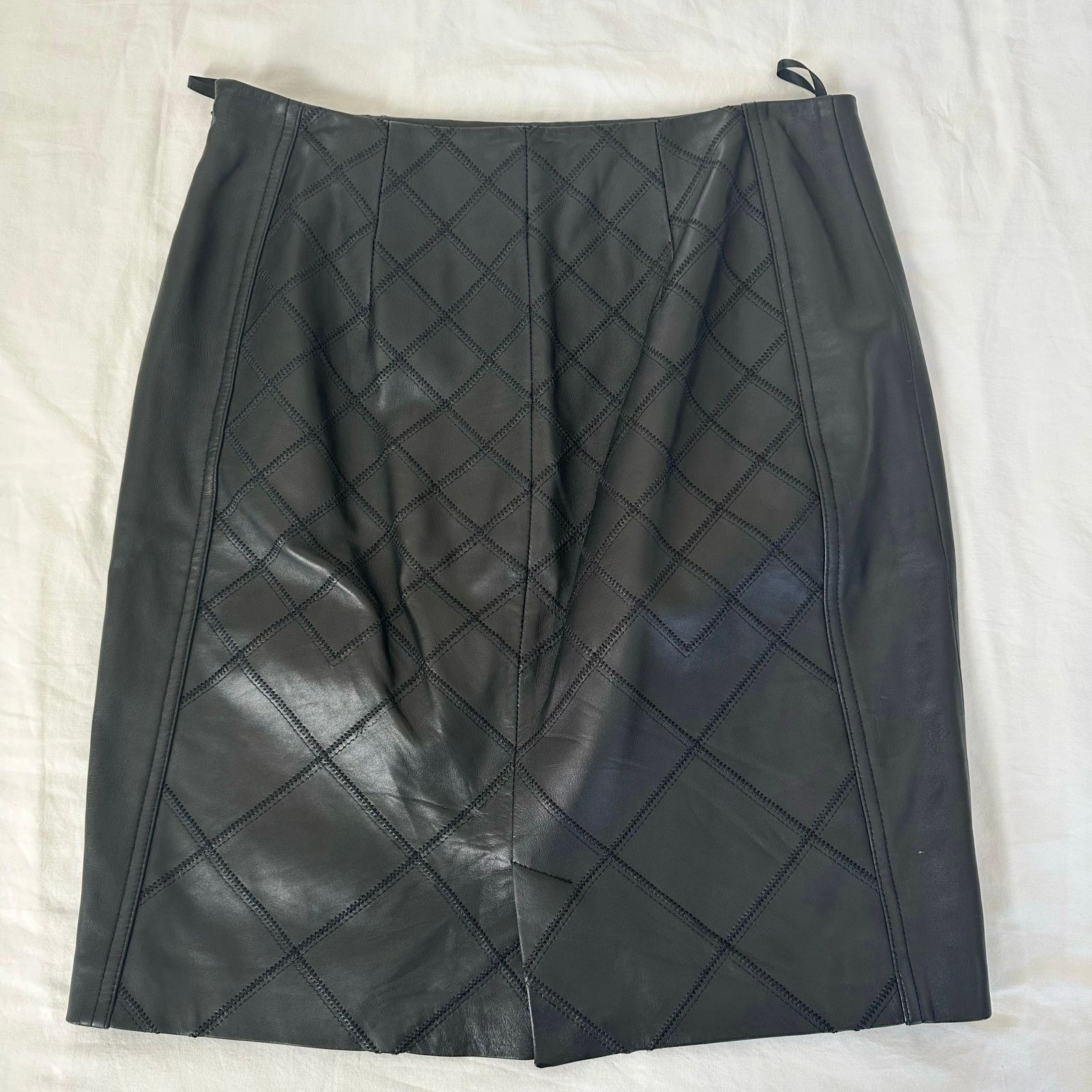 White House Black Market Black Leather Pencil Skirt White House Black Market US8 Size 30" / US 8 / IT 44 - 2 Thumbnail