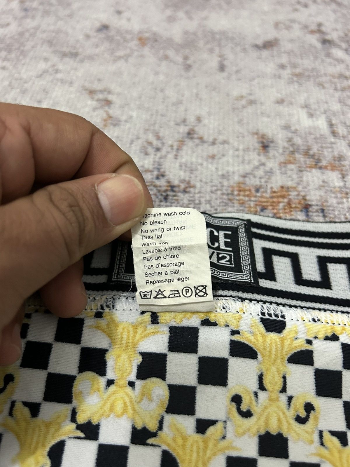 Versace × Vintage Vintage Versace Classic V2 Barocco Cheaker Print Size 30 - 6 Thumbnail