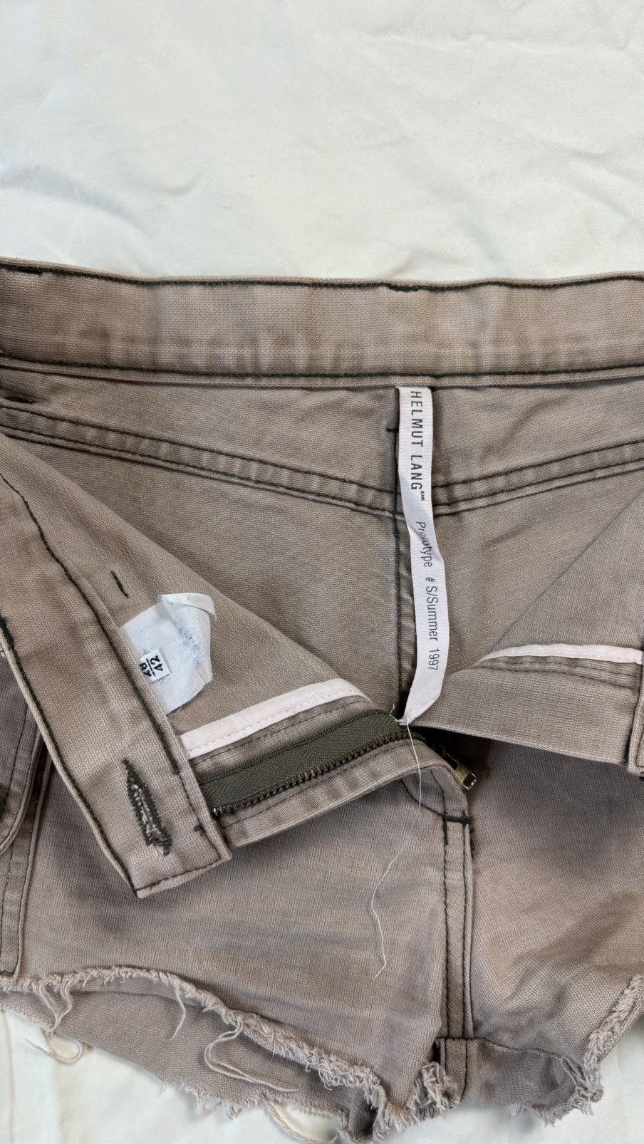 Helmut Lang Helmut Lang ‘Prototype’ cargo booty shorts from SS97 Size 28" / US 6 / IT 42 - 2 Thumbnail