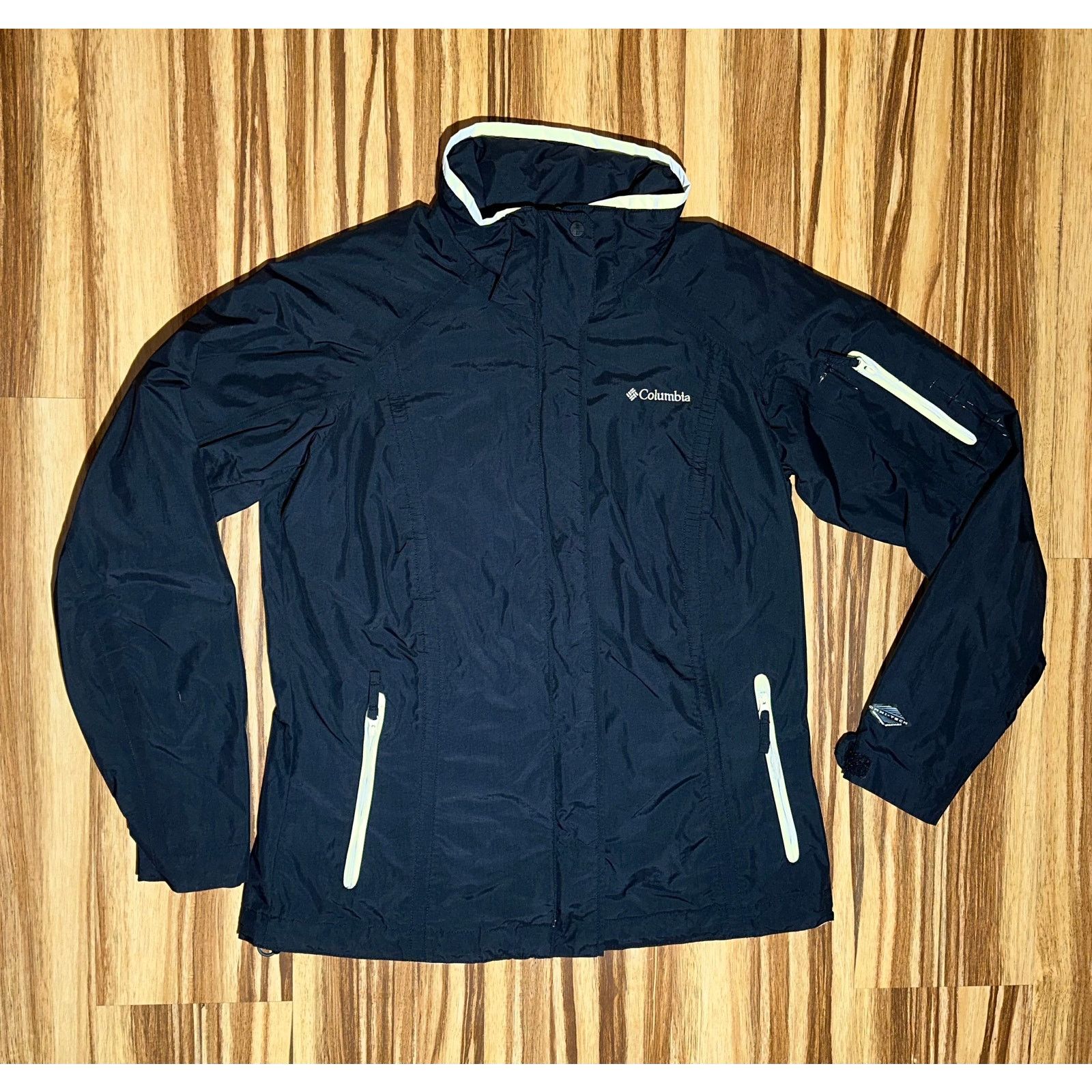 Columbia Black Interchange Windbreaker Omni tech size Med
