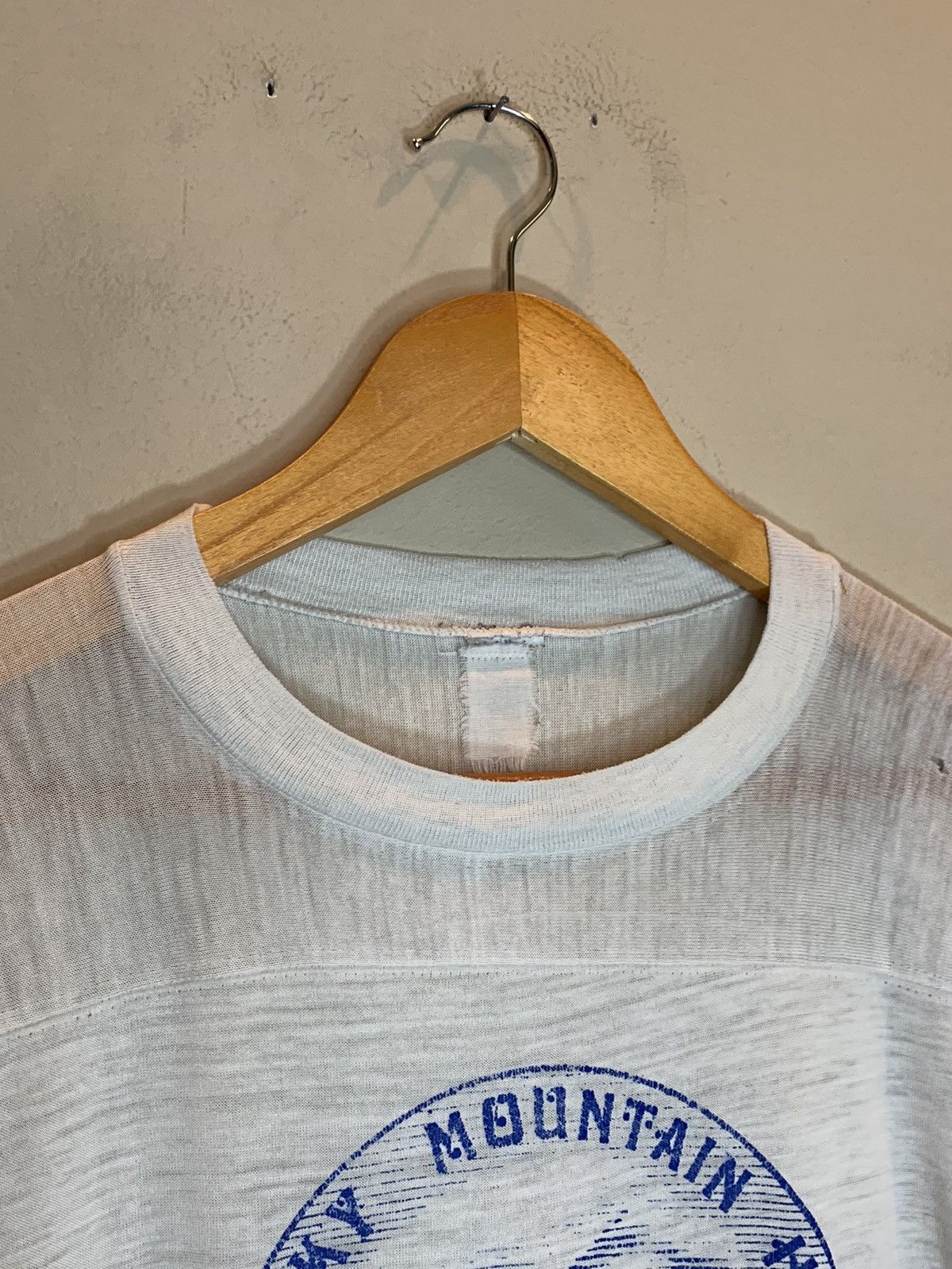 Vintage *RARE* Vintage 60’s Rocky Mountain High Nature Art T-Shirt Size US L / EU 52-54 / 3 - 7 Thumbnail