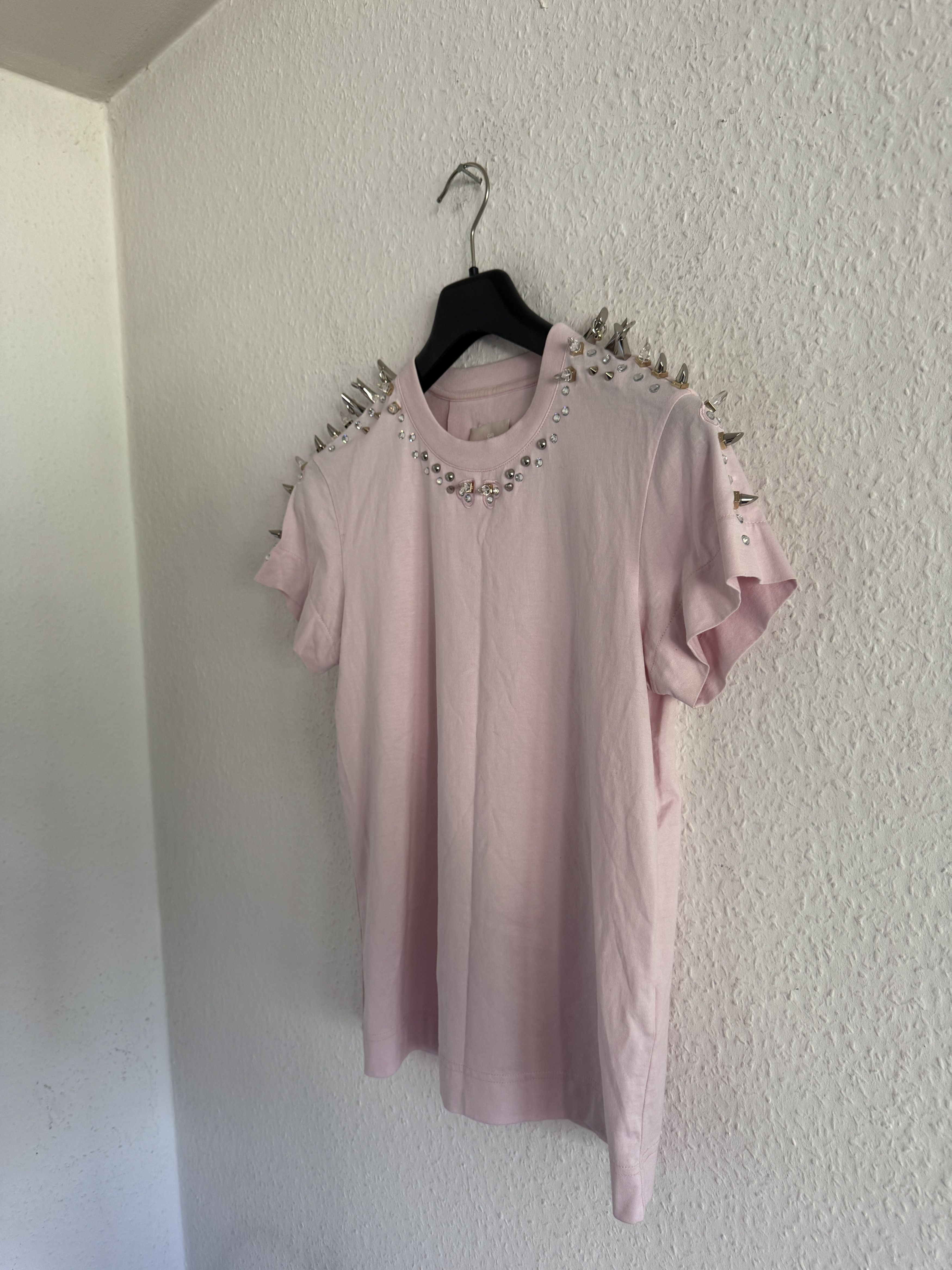 Givenchy Studded Shoulder Cotton T-Shirt Size XS / US 0-2 / IT 36-38 - 2 Thumbnail