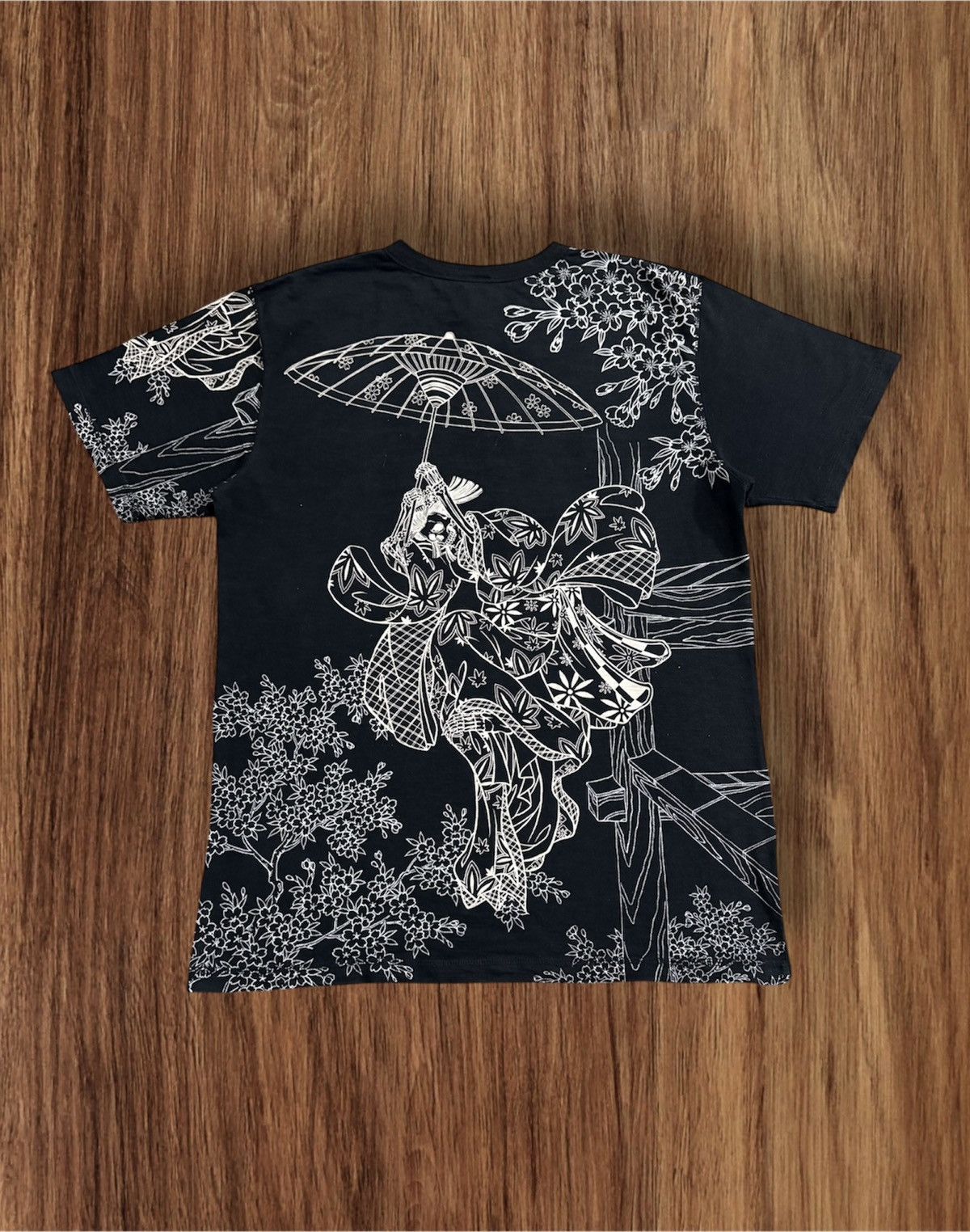Japanese Brand Vintage Japanese Brand Sukajan Full Print Tee Size US L / EU 52-54 / 3 - 1 Thumbnail
