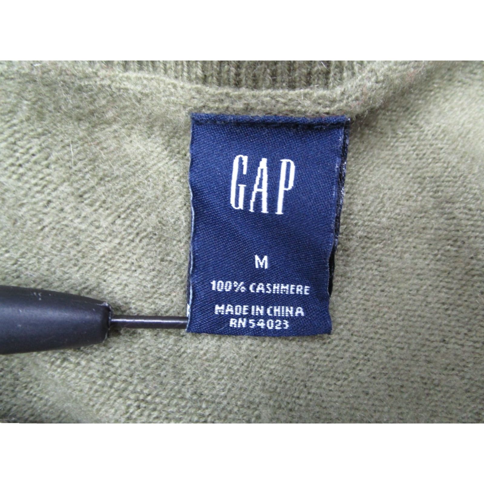 Gap Gap Sweater Womens Medium Green Cashmere V Neck Pullover Long Sleeve FLAW* Size M / US 6-8 / IT 42-44 - 4 Thumbnail