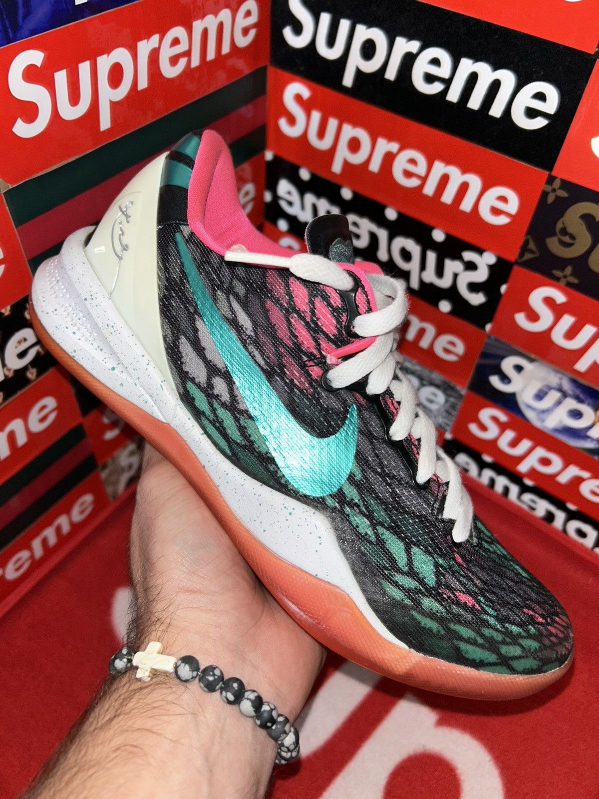 Nike Nike Zoom Kobe 8 iD South Beach 586181-992 size 7.5 nikeID Size US 7.5 / EU 40-41 - 8 Thumbnail