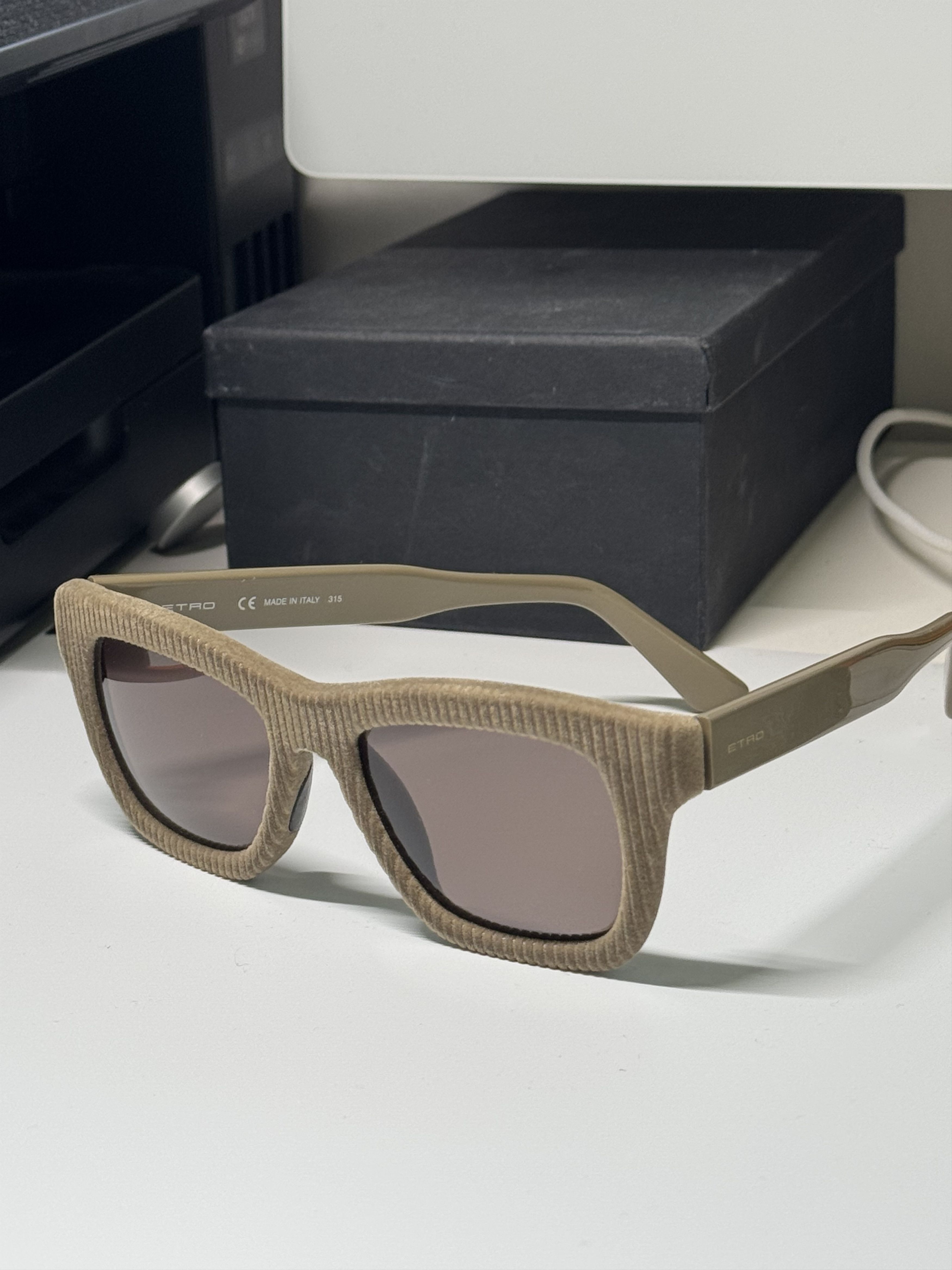 Etro Etro Sunglasses RARE! Size ONE SIZE - 9 Thumbnail