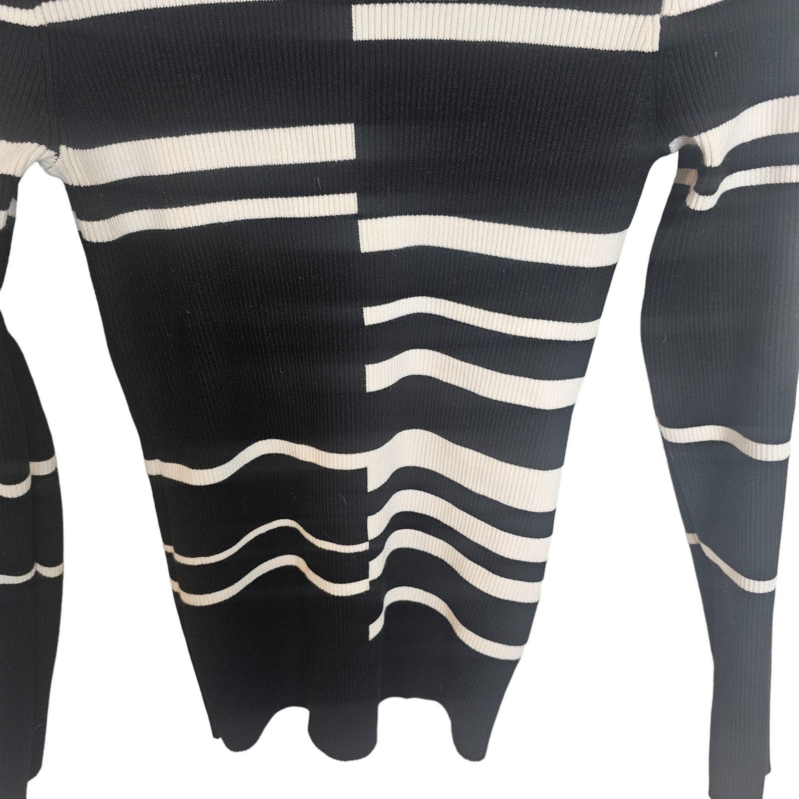 White House Black Market White House Black Market Turtleneck Sweater Size M Striped Size M / US 6-8 / IT 42-44 - 3 Thumbnail