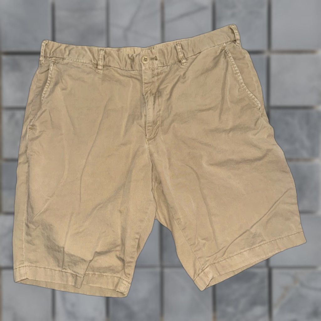 Uniqlo Uniqlo Chino Shorts Men’s 34 Tan Casual Flat Front Cotton Size US 34 / EU 50 - 1 Thumbnail