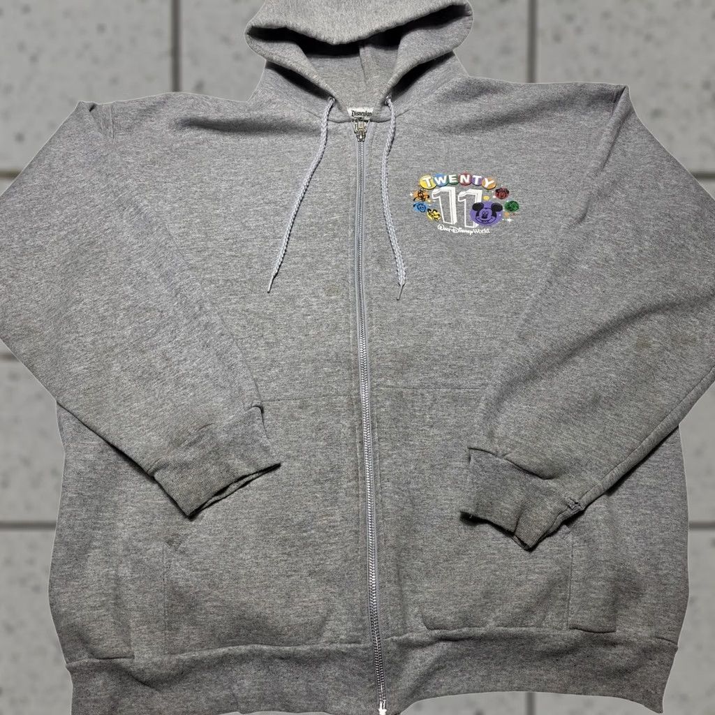 Disney VINTAGE Disney Hoodie Men’s Large Gray Sweatshirt Zip Walt Disney World 2011 Distressed Size US L / EU 52-54 / 3 - 1 Thumbnail