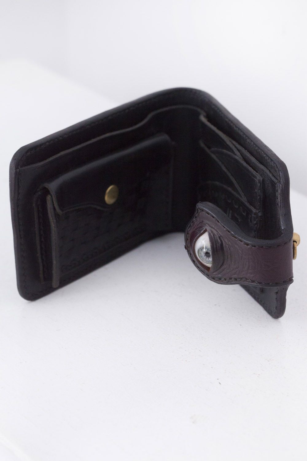 Other Seb Le Trafniar eye prosthesis leather wallet Size ONE SIZE - 6 Thumbnail