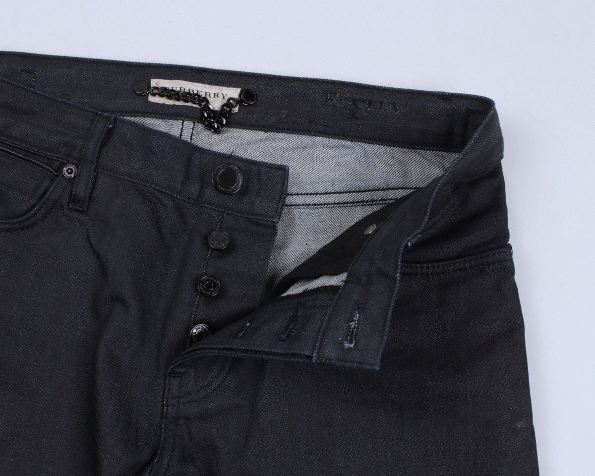 Burberry × Designer BURBERRY London Steadman Dark Blue Jeans Leather Metal Logo Size US 28 / EU 44 - 14 Thumbnail