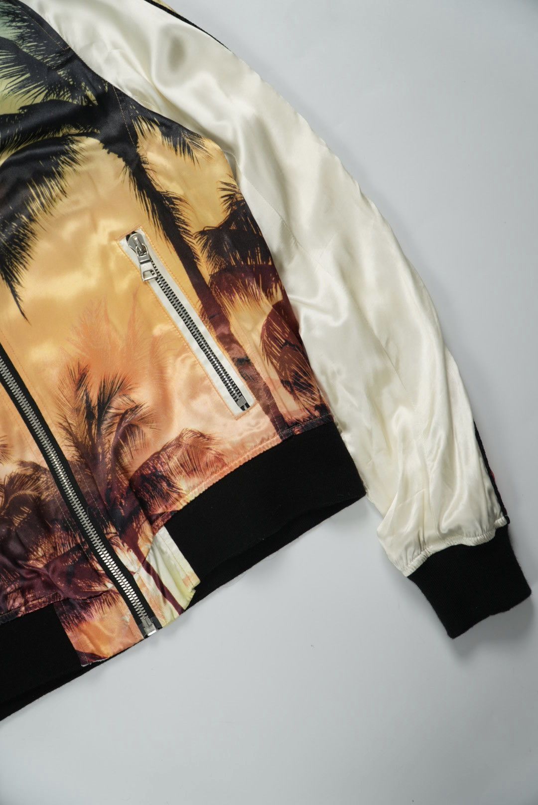 Balmain Balmain Palm Tree-Print Satin Bomber Jacket Size US S / EU 44-46 / 1 - 7 Thumbnail
