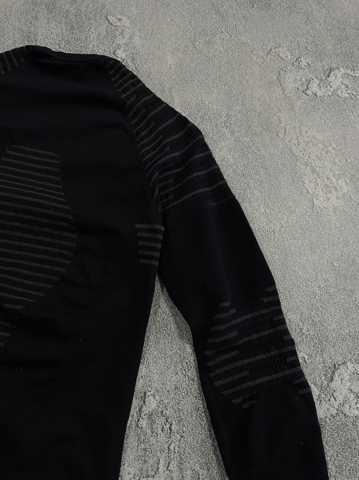 Other X-Bionic Invent Men’s Long Sleeve Thermal Base Layer Top Size US L / EU 52-54 / 3 - 14 Thumbnail
