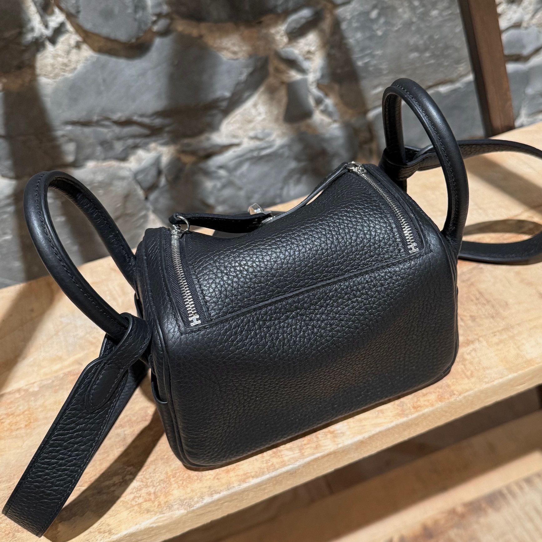 Hermes Hermès 2024 Black Taurillon Mini Lindy 20 Bag Size ONE SIZE - 7 Thumbnail