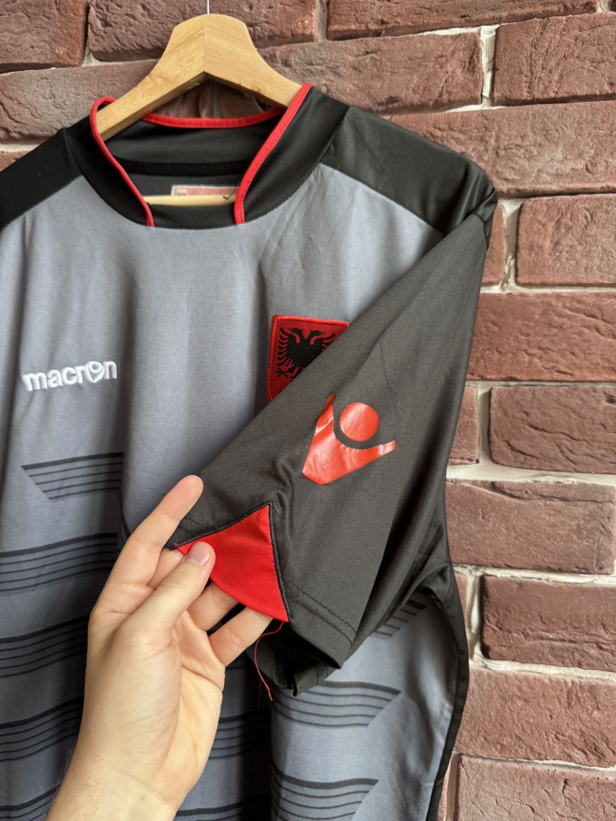 Macron Rare Macron Albania Team Football 00s Jersey Soccer Kit Size US XL / EU 56 / 4 - 7 Thumbnail