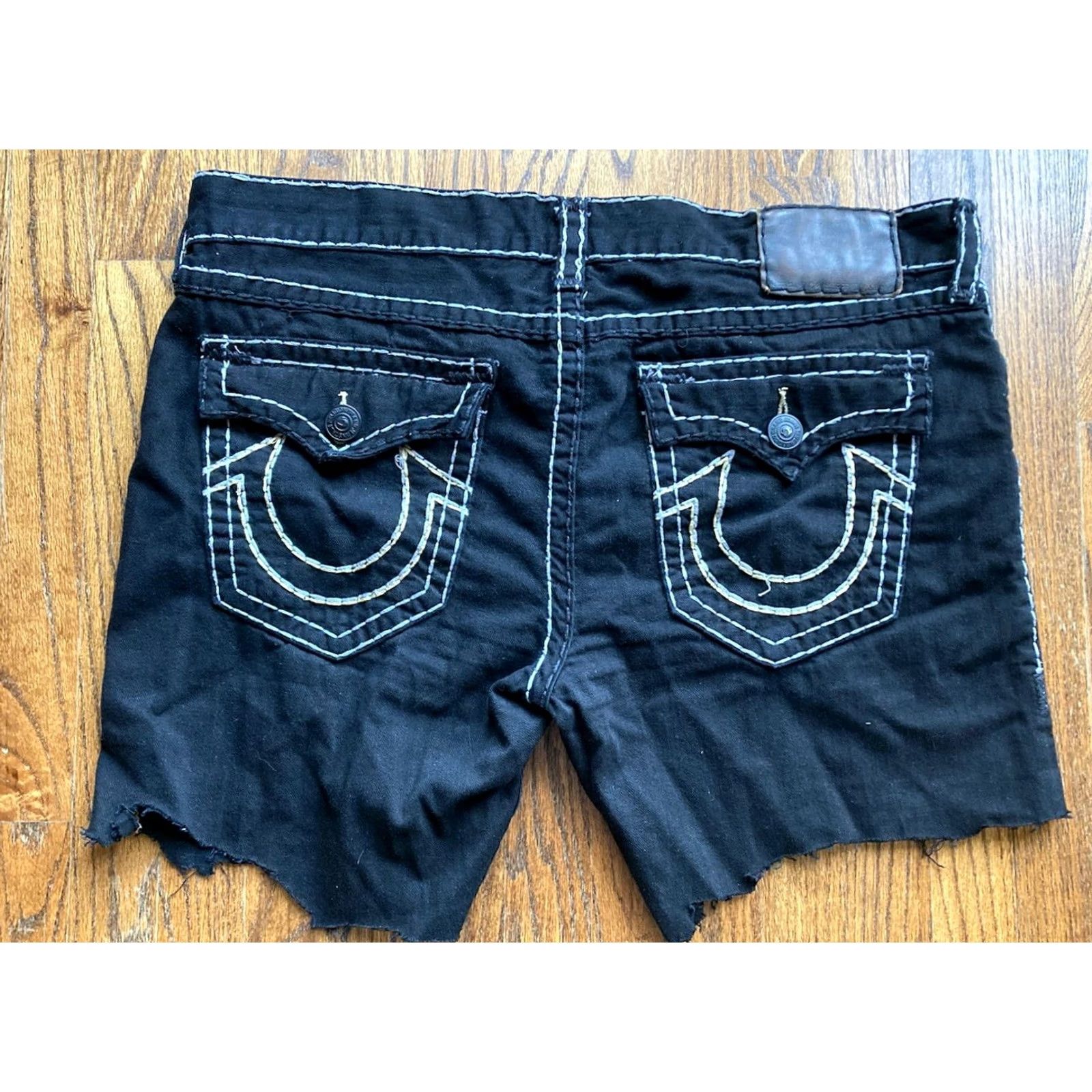 True Religion True Religion Jeans Shorts Bermuda Mens 40 Ricky Super T Flap Pocket USA Frayed Black Denim Cotton 5-Pocket USA Grunge Hip Hop Bermuda 40 Mens Size US 40 / EU 56 - 2 Thumbnail