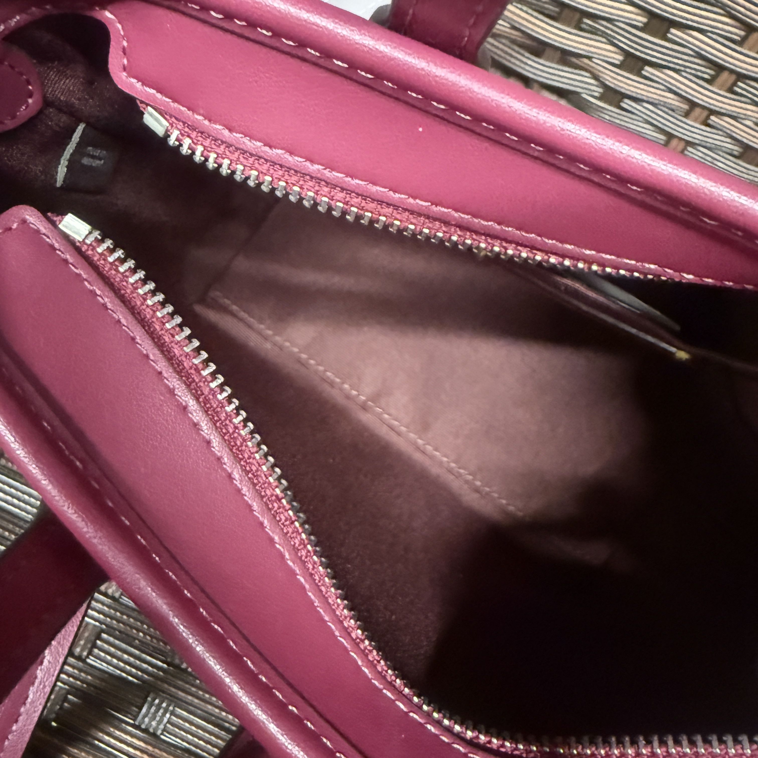 coach City Mini Tote Bag In Signature canvas crossbody CY736