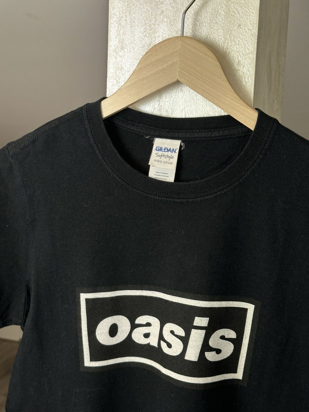 Band Tees Vintage Oasis Definitely Maybe Logo Tee Size US S / EU 44-46 / 1 - 5 Thumbnail