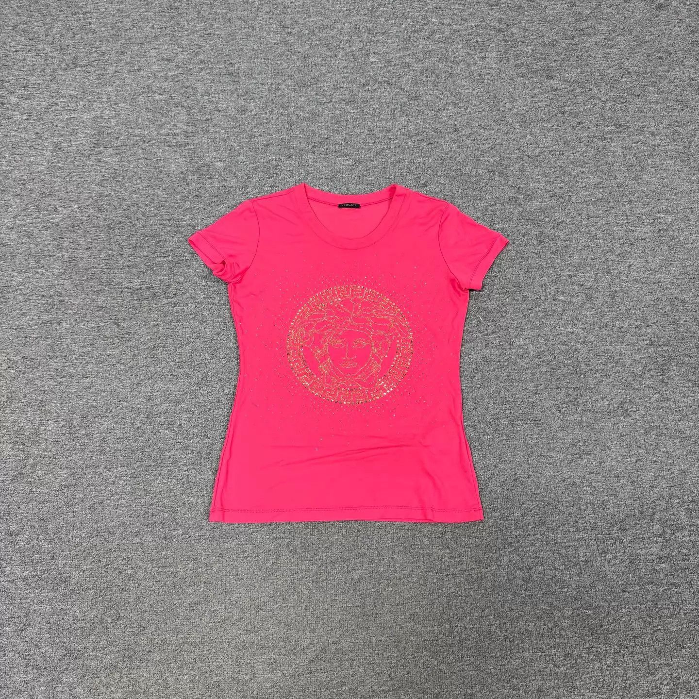 Versace Versace Fuchsia Medusa Crystal Fitted SS Tee L Size L / US 10 / IT 46 - 1 Thumbnail