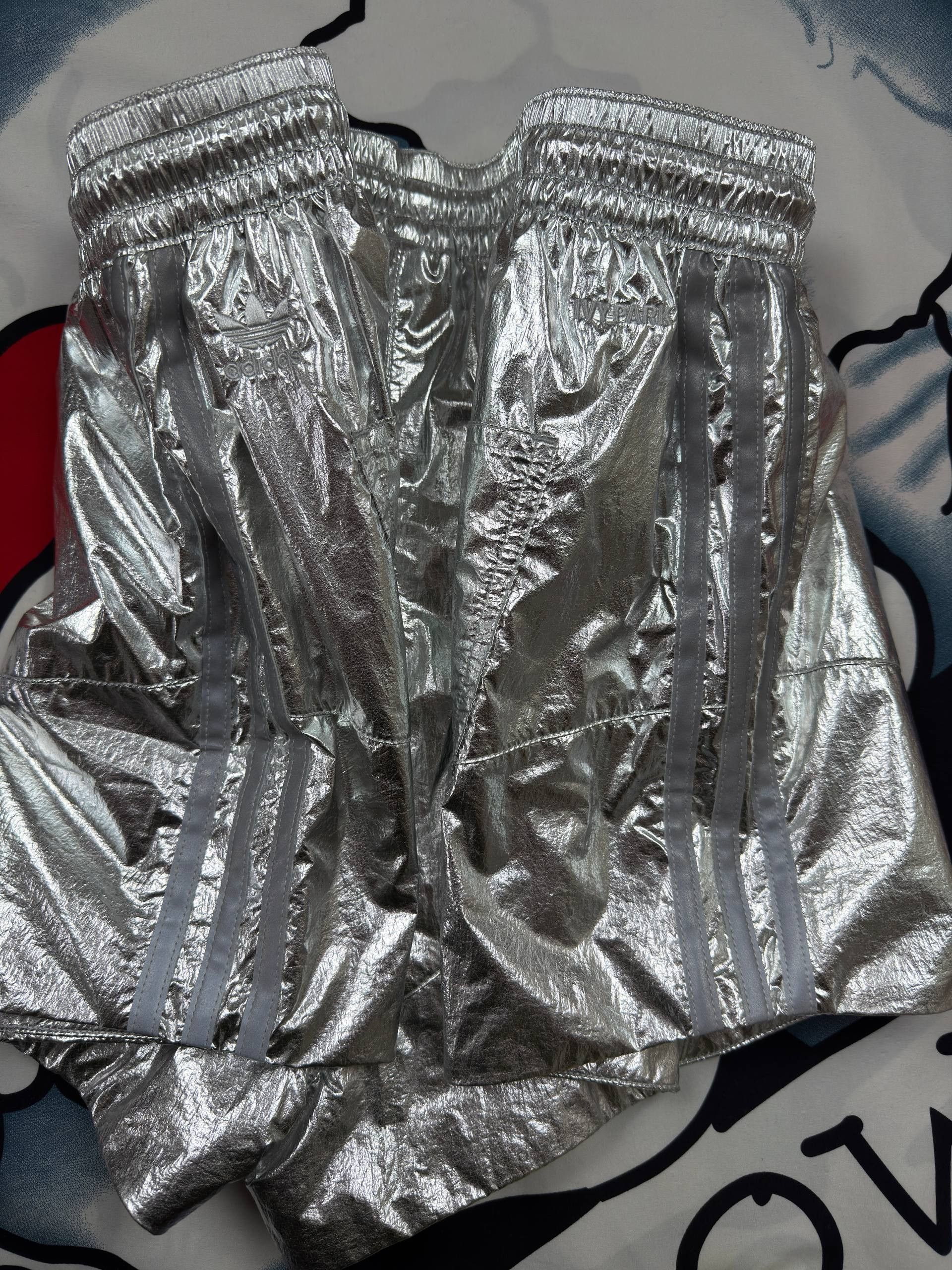 Adidas × Ivy Park Adidas x Ivy Park Beyonce Silver Shorts Size S Size 30" / US 8 / IT 44 - 2 Thumbnail