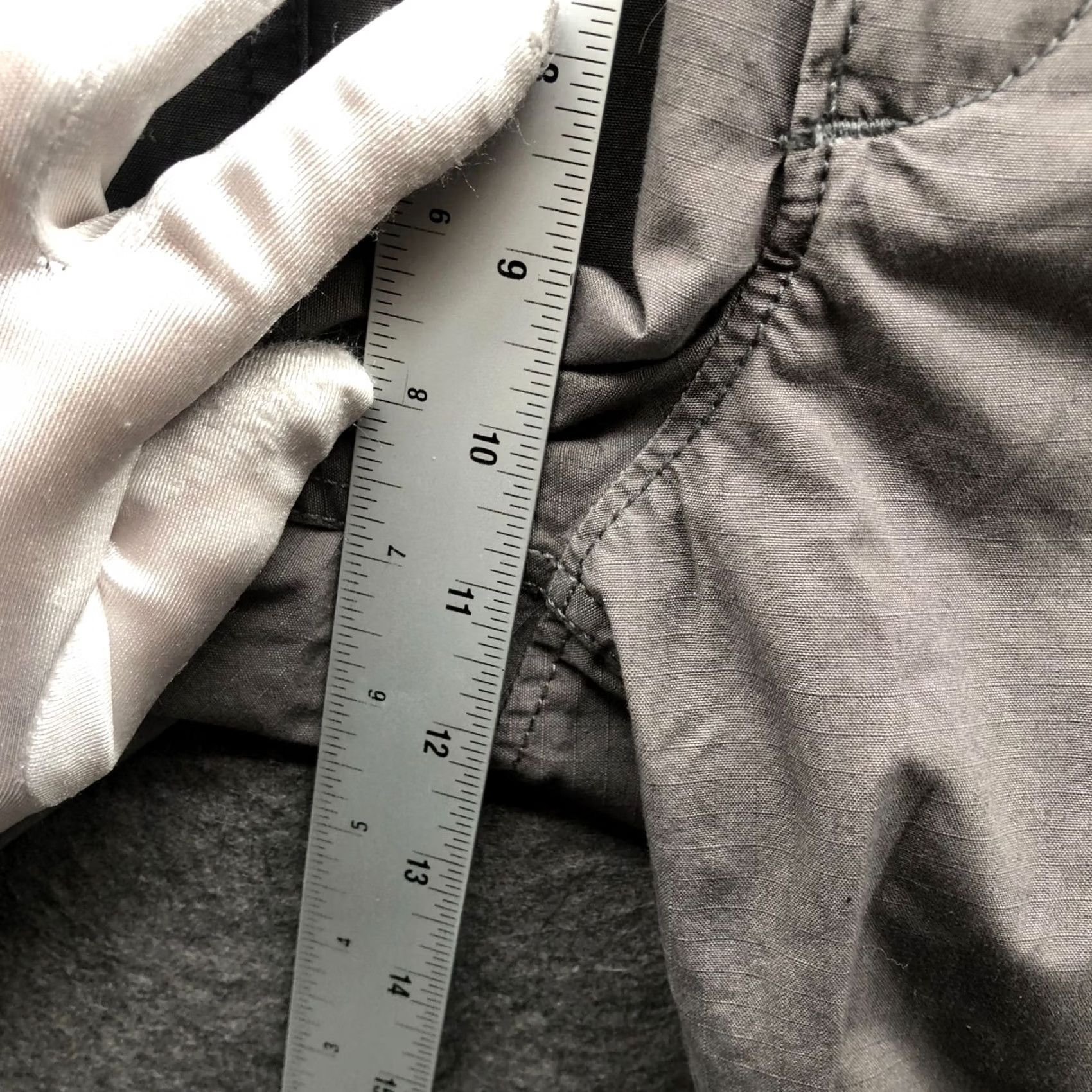 Banana Republic Banana Republic Ripstop Shorts Mens 33 Gray 10.5'' Inseam Cotton Flat Front Chino Pocket Preppy Regular Mens Size US 33 - 7 Thumbnail