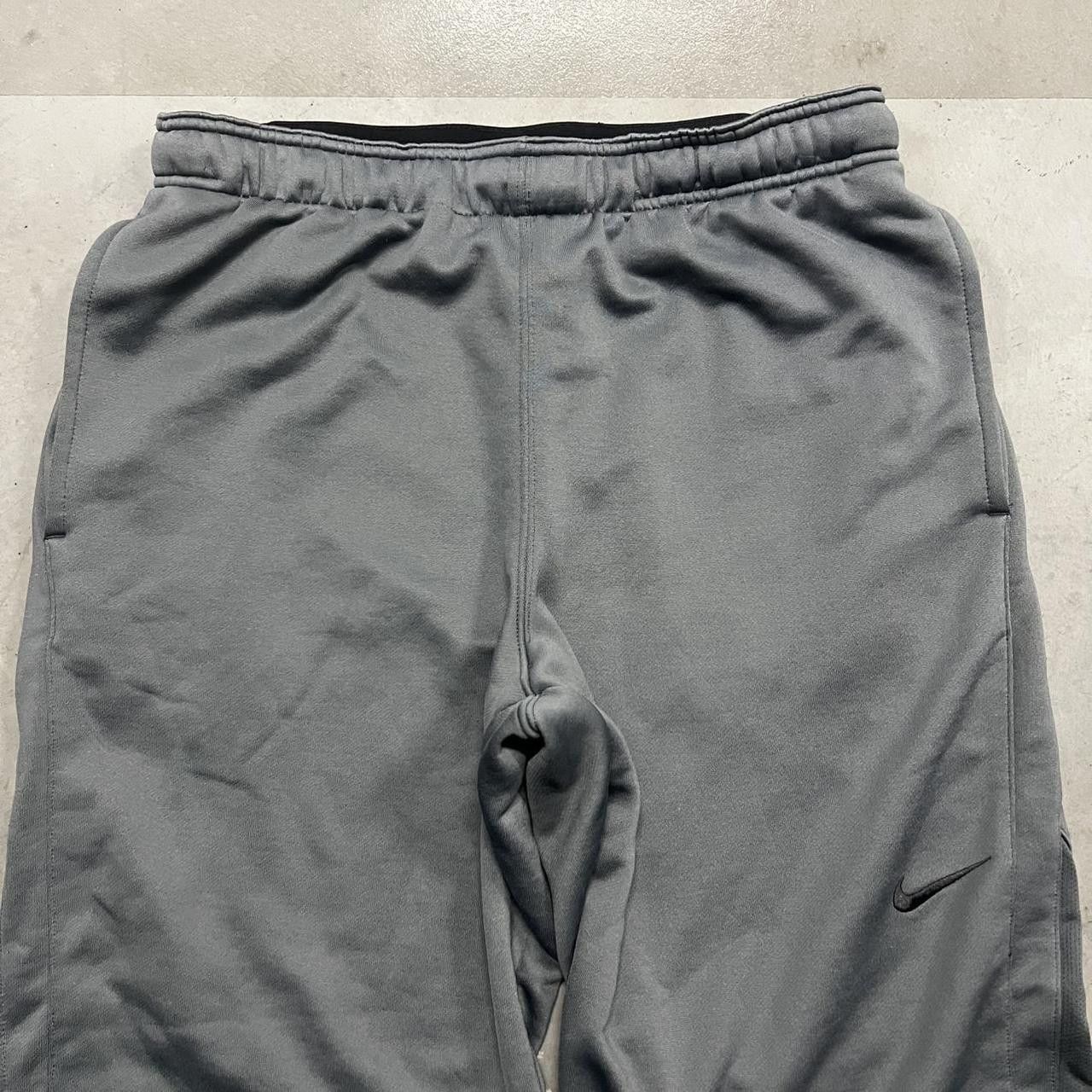 Nike Vintage Y2K/2000s Baggy Nike Grey TrackPants with leg zippers Adjustable waistband and pockets! Size US 34 / EU 50 - 3 Thumbnail