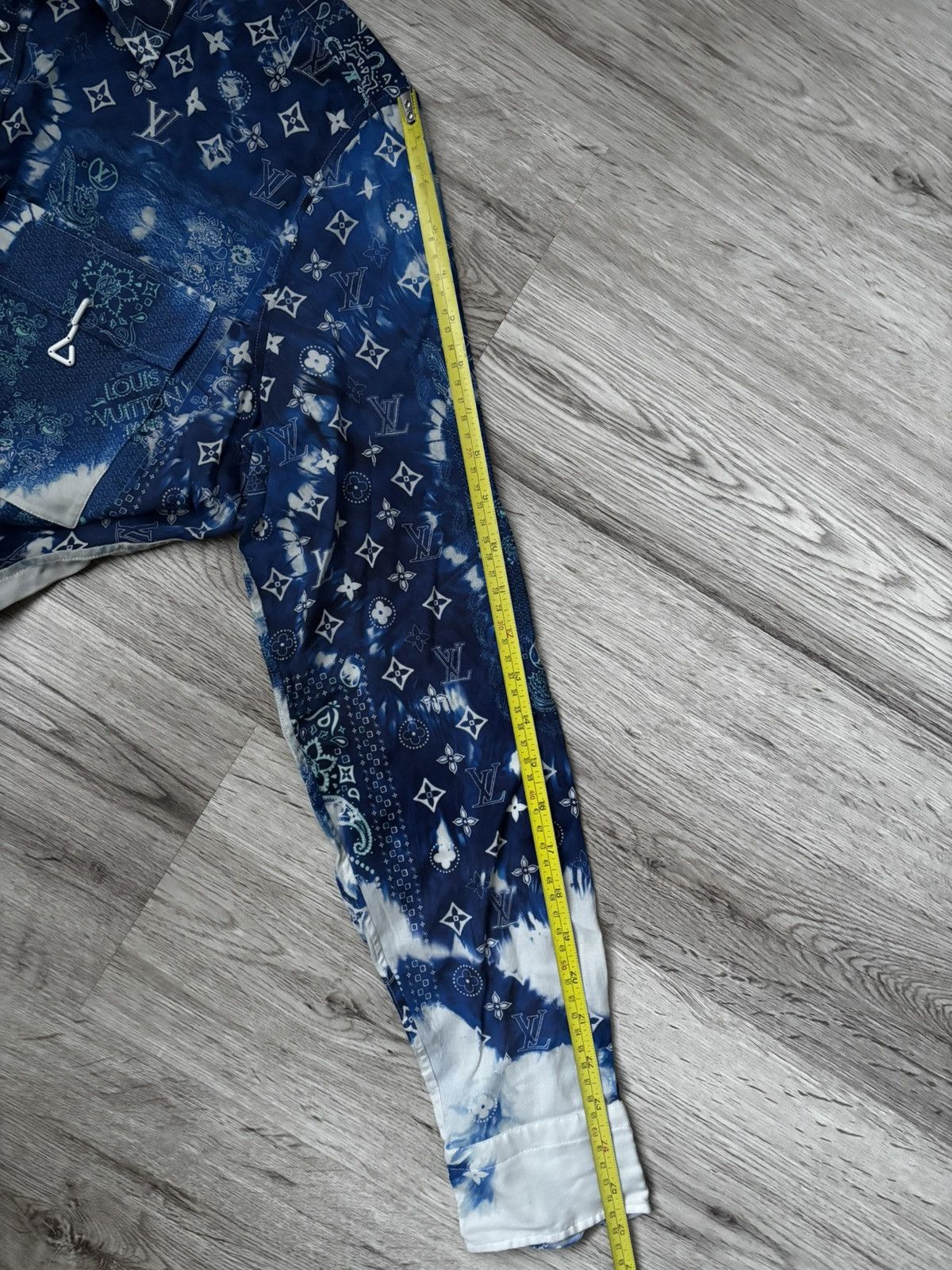Louis Vuitton Louis Vuitton Monogram Bandana Hook Detail Shirt Blue Size US M / EU 48-50 / 2 - 24 Thumbnail
