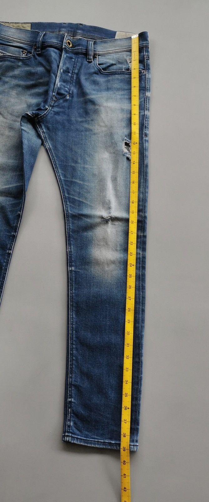 Diesel Vintage Diesel Tepphar Slim Carrot Denim Jeans Size US 33 - 13 Thumbnail