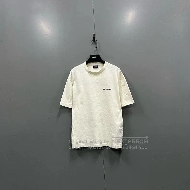 Balenciaga Balenciaga Beige Back Logo Short Sleeve. Size US M / EU 48-50 / 2 - 1 Thumbnail
