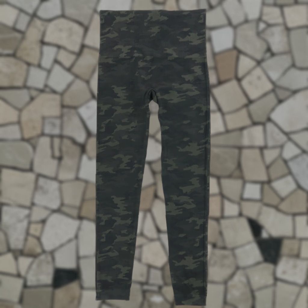 Spanx Spanx High Rise Crop Nylon Woven Leggings Green Camouflage Women's M Leggings Size 32" / US 10 / IT 46 - 1 Thumbnail